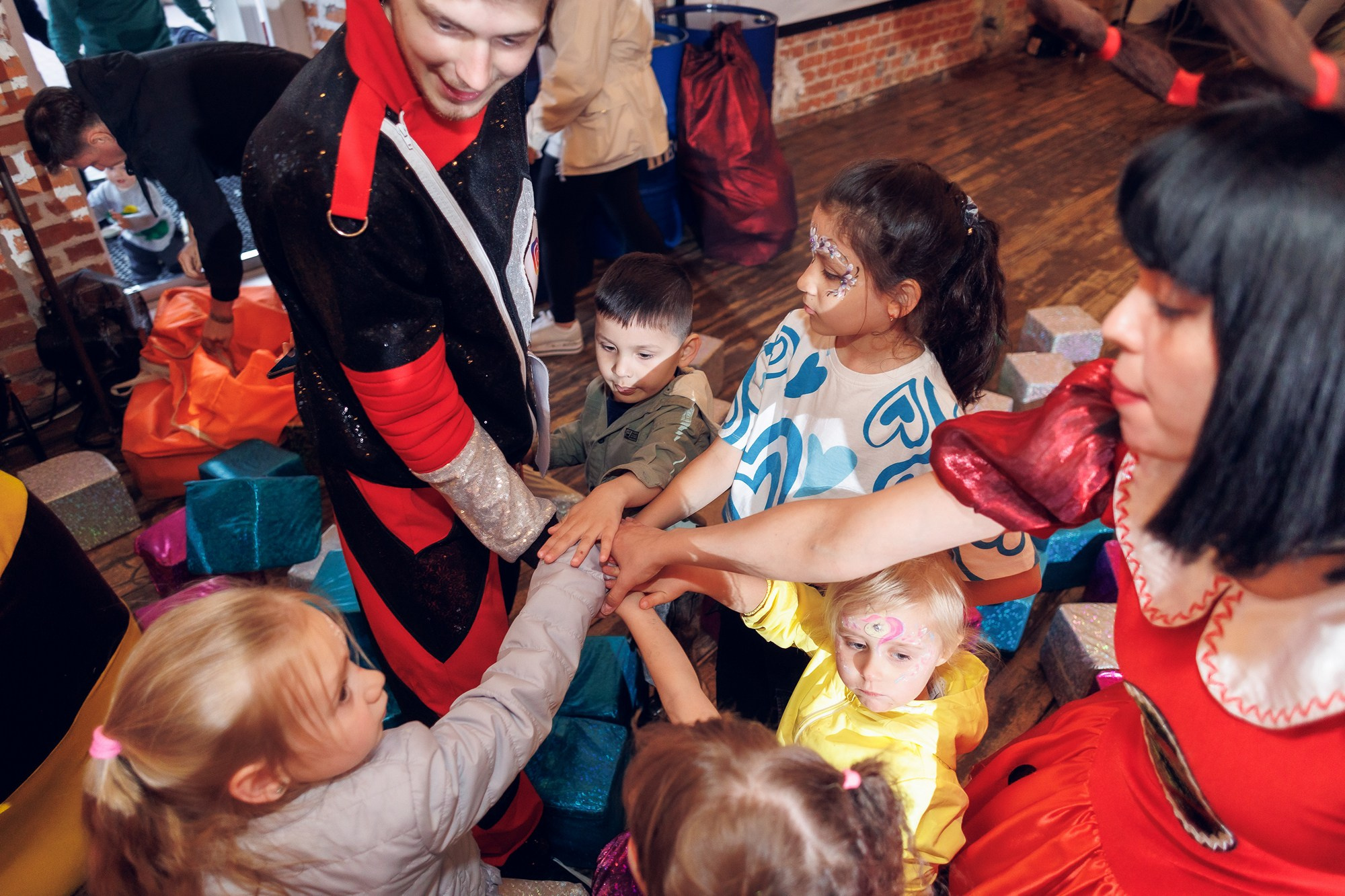 ДР В ЛОФТЕ. Свадебный и репортажный фотограф в Москве и Московской области