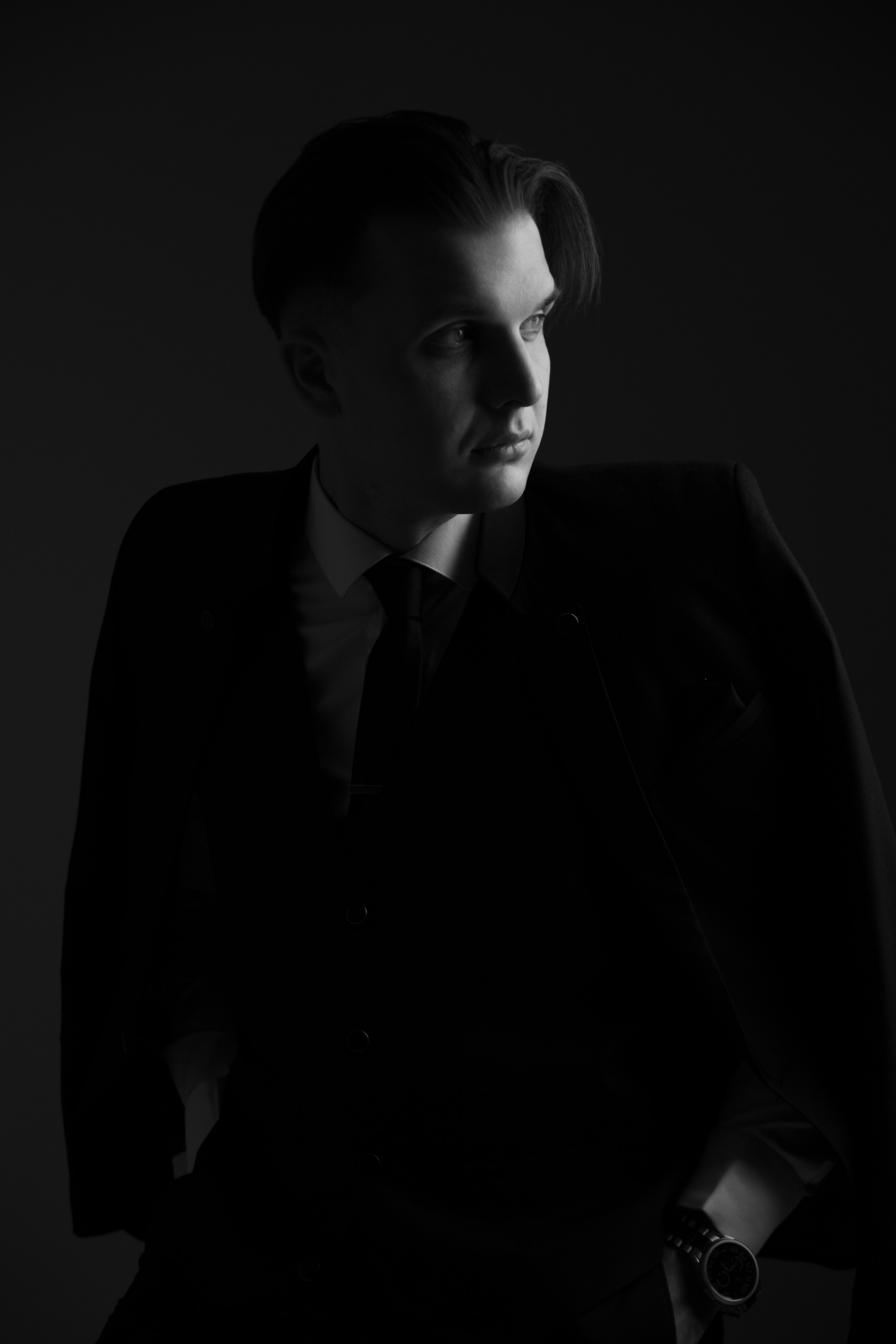 Мужская съемка. Фотограф в стиле Vouge в Москве и Саратове