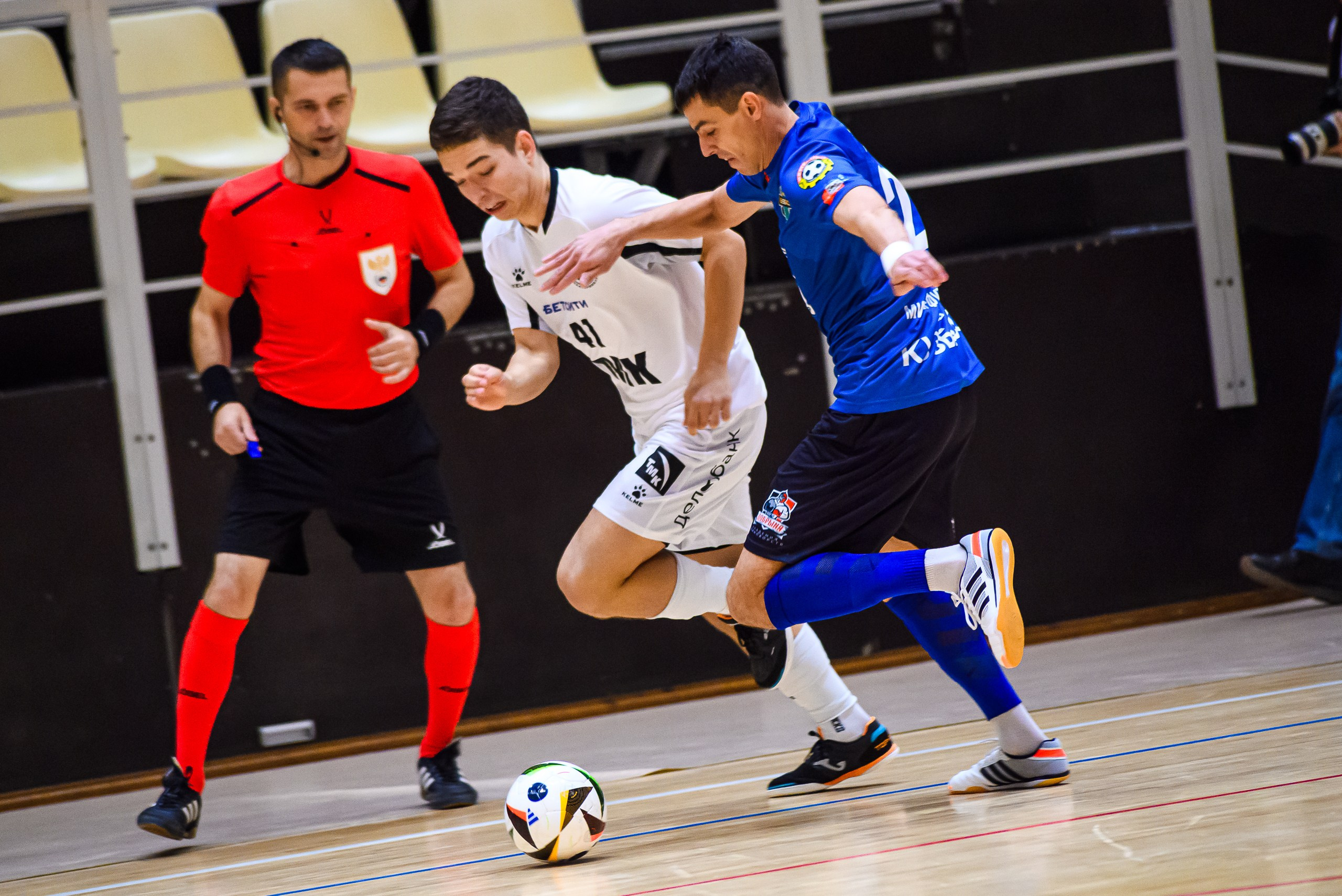 Высшая лига по футзалу — Сезон 2024-2025 — 2ой тур. Репортажный фотограф в Кемерово
