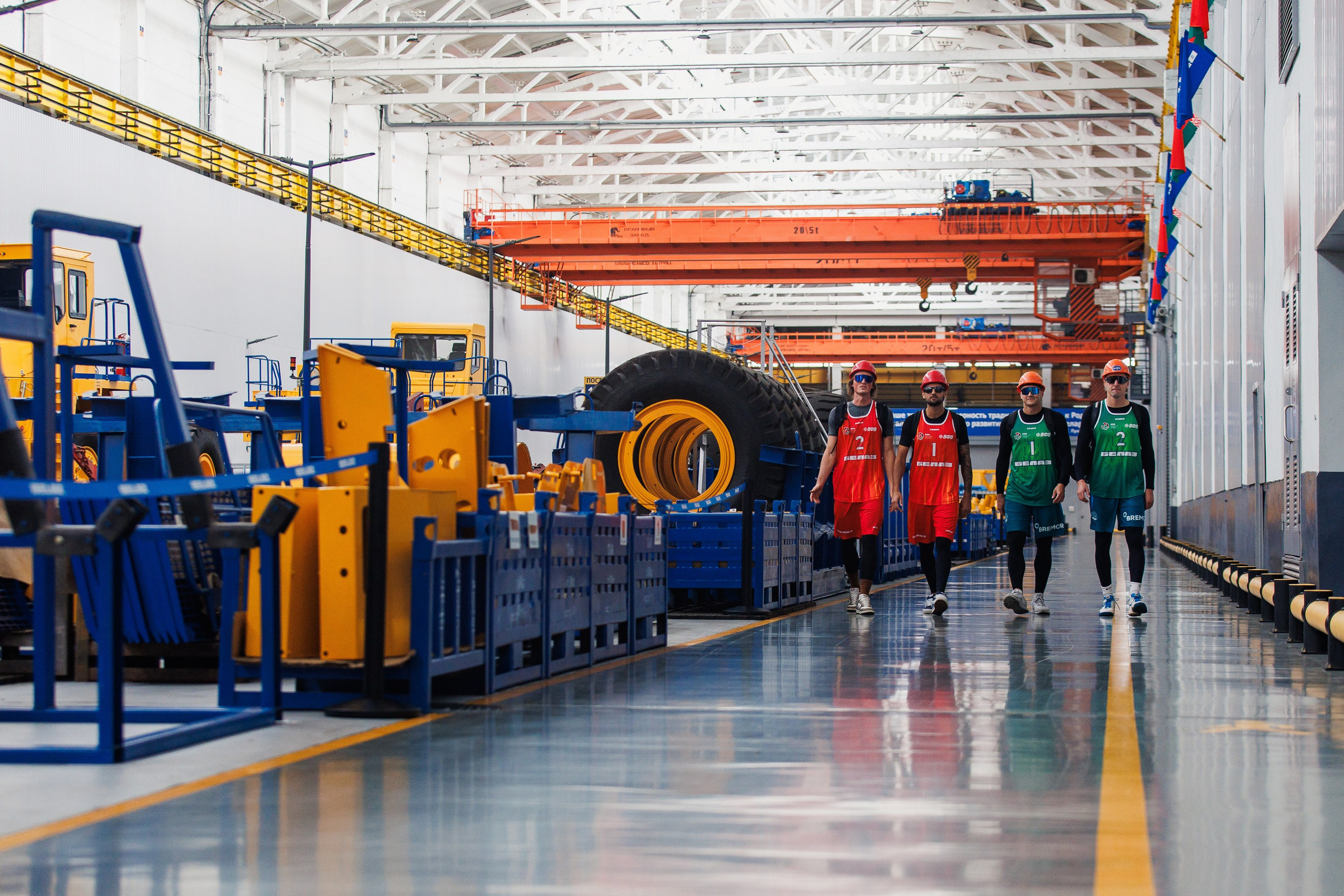 Пляжный волейбол на БелАЗе. Photographer Danil Aykin