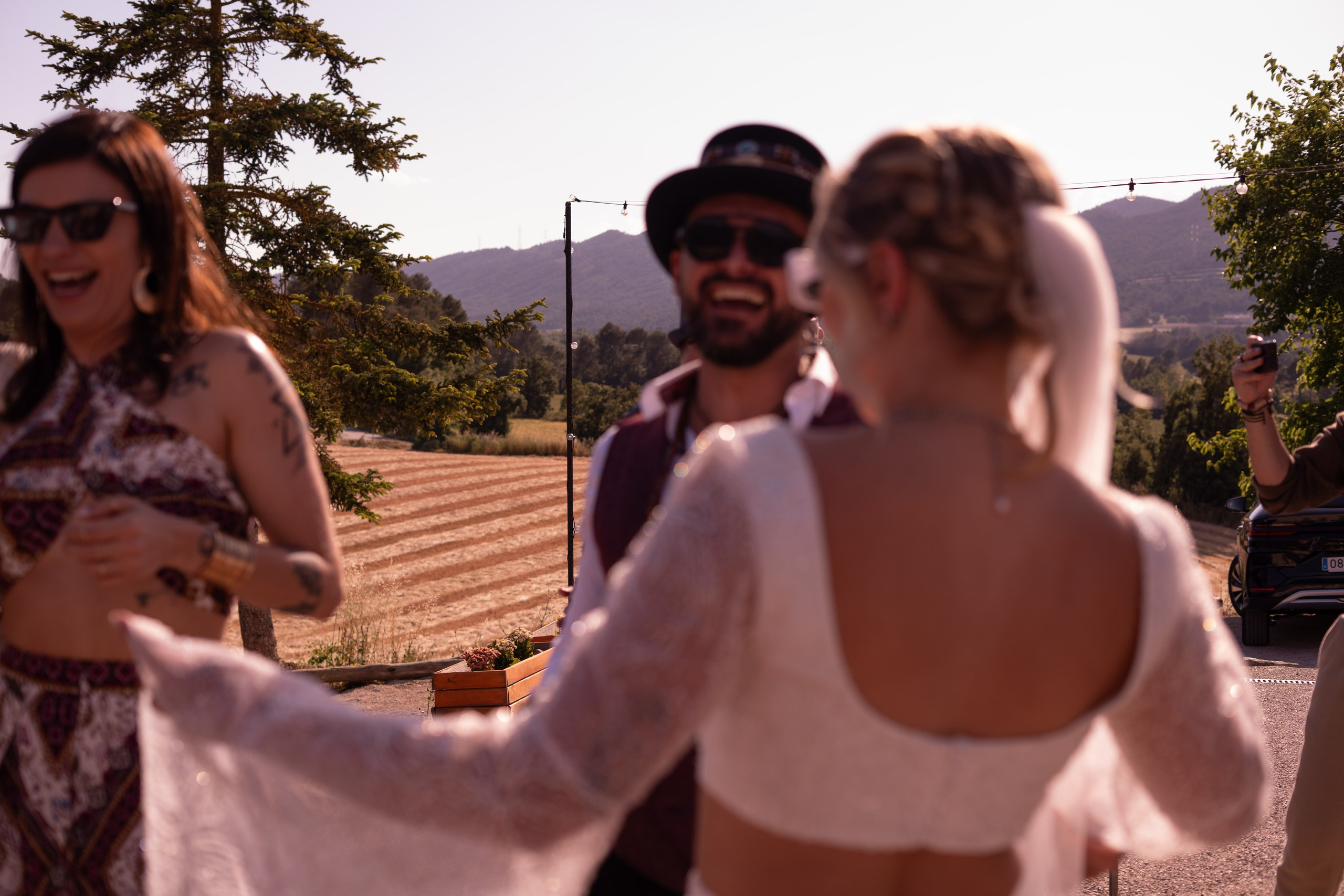 Stasy and Roberto. Wedding Photographer in Barcelona and Medellin