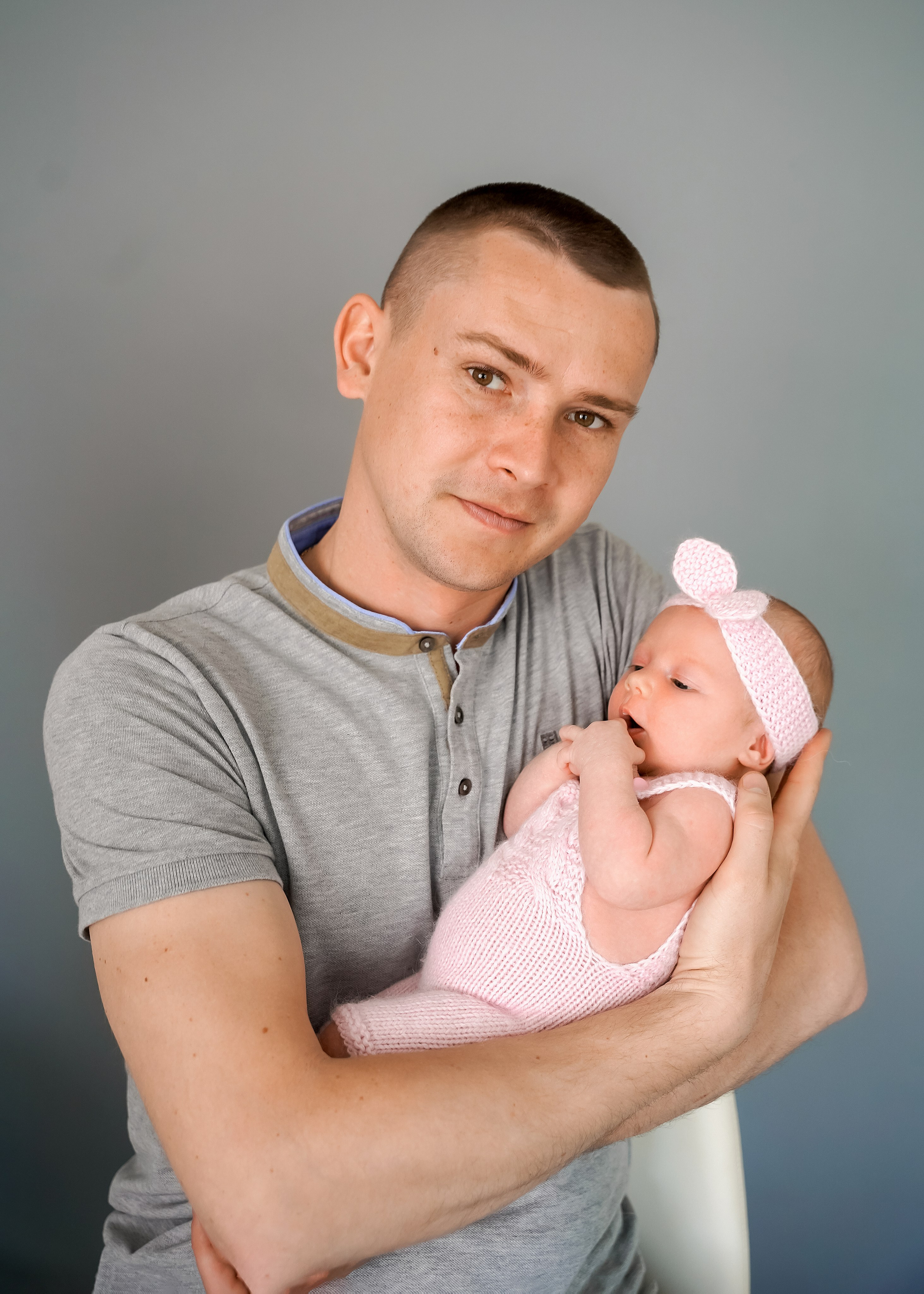 СЪЕМКА НОВОРОЖДЕННОГО С РОДИТЕЛЯМИ. Фотограф в Ялте Инна Найден. Детский и семейный фотограф