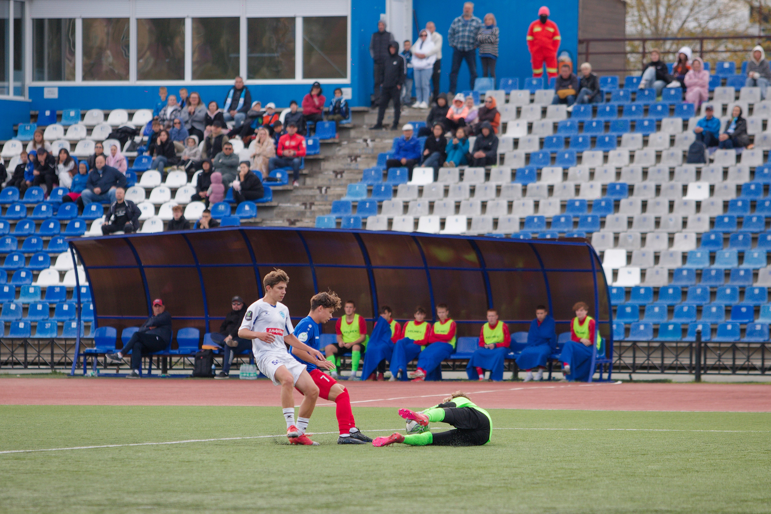 Матч ЮФЛ Сахалин-Хабаровск (U-18). Кутузов Евгений Фотограф в Южно-Сахалинске
