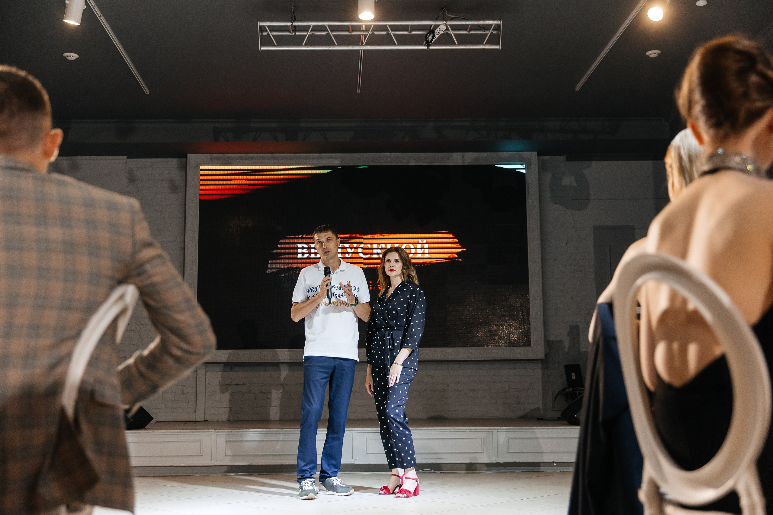 2023-06-23 Выпускной МБОУ СОШ № 10. Фотограф в Красноярске