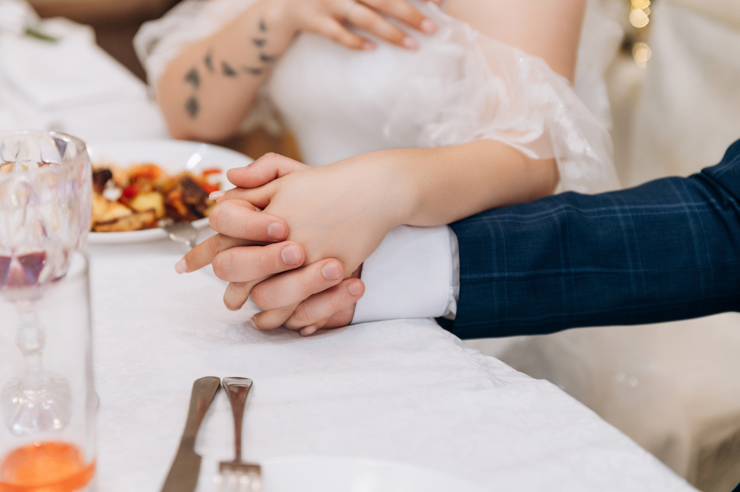 Прогулка, регистрация, банкет. Фотограф в Новосибирске