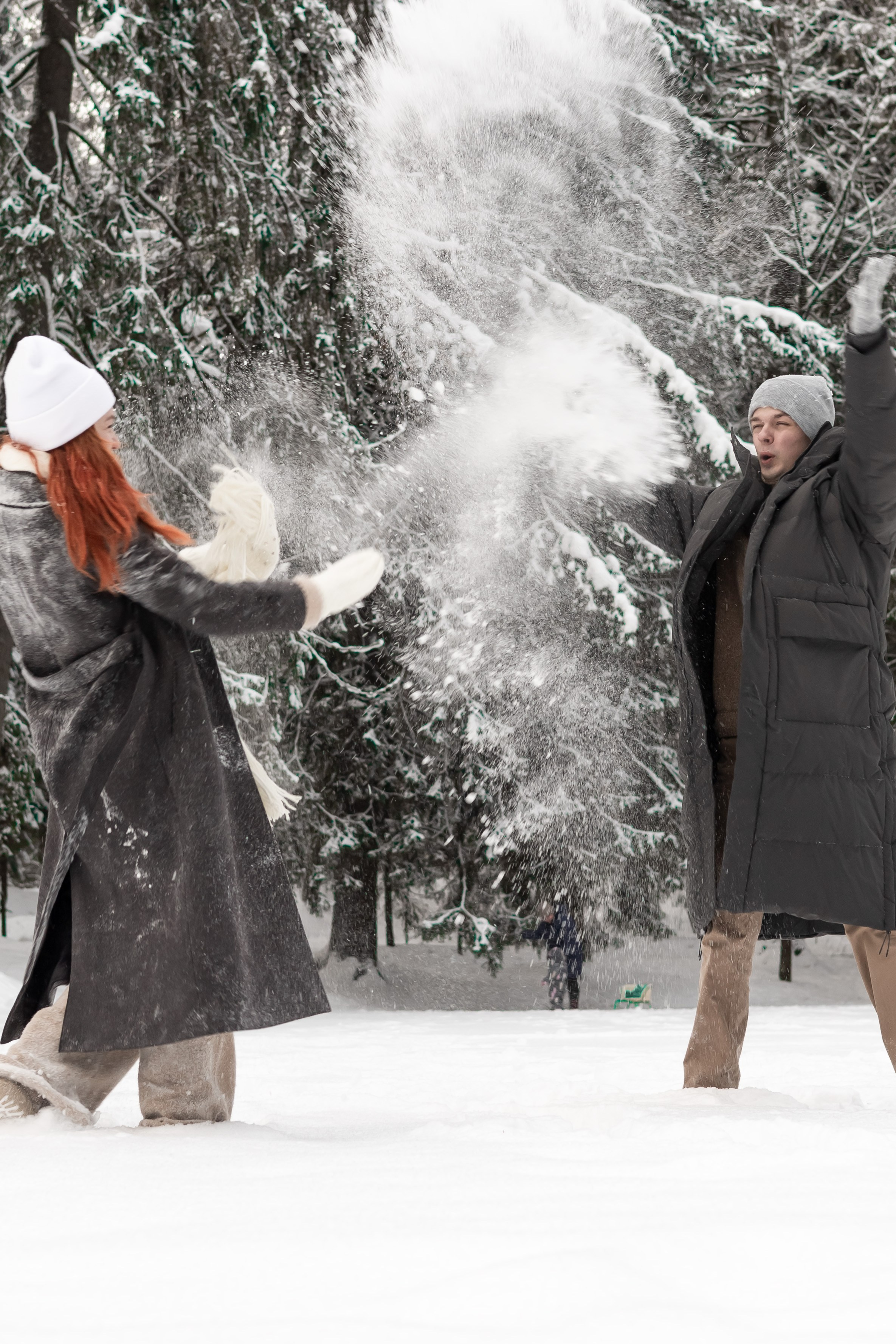 Николь и Егор. Зимняя фотосессия в Шуваловском парке. Портретный фотограф Панферова Регина г. Санкт-Петербург, г. Казань