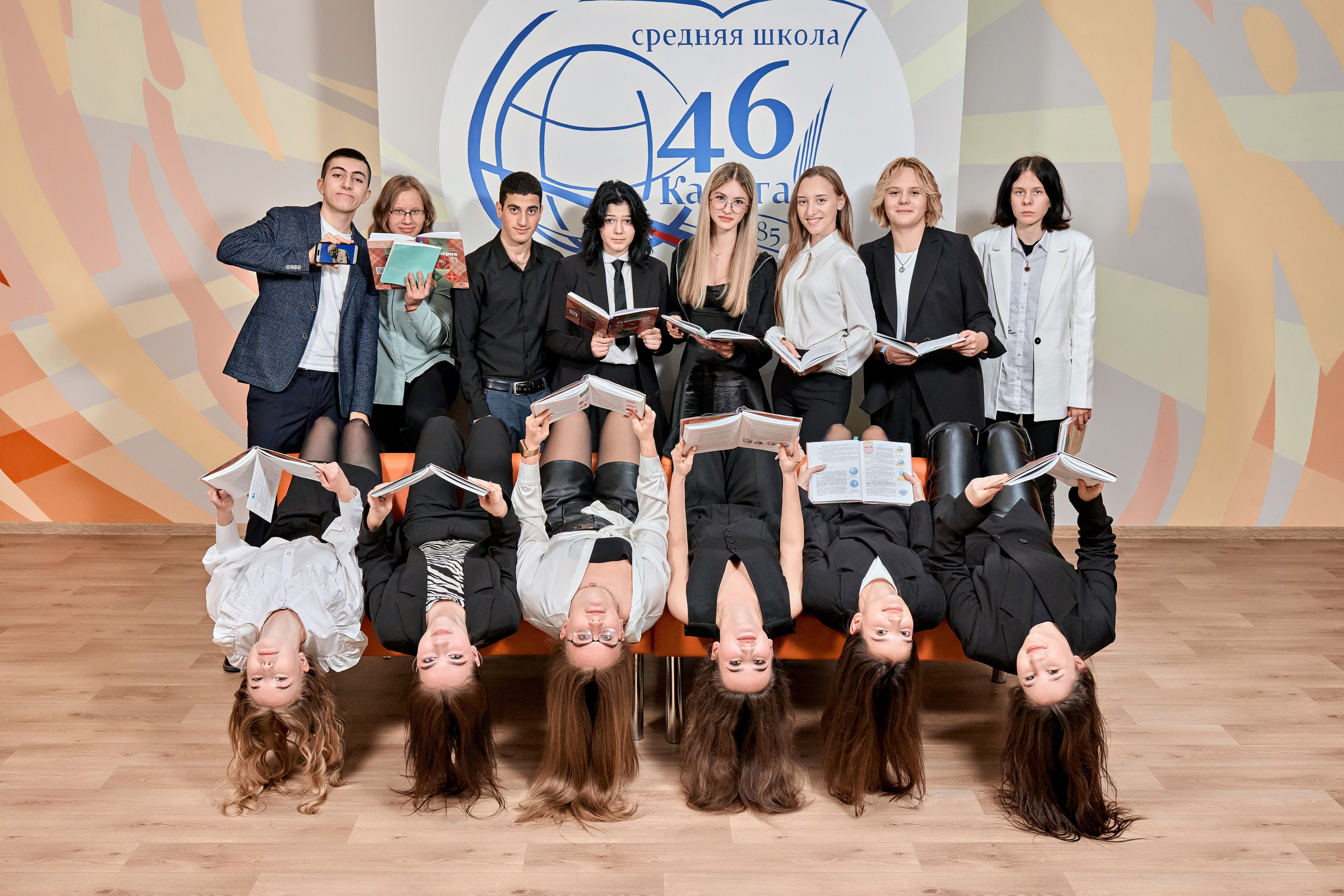 Выпускные альбомы для детского сада, начальной школы, выпускников 4х, 9х и 11х классов. Фотограф Меняйло Евгений. Свадьба. Портрет. Репортаж. Семья. Контент