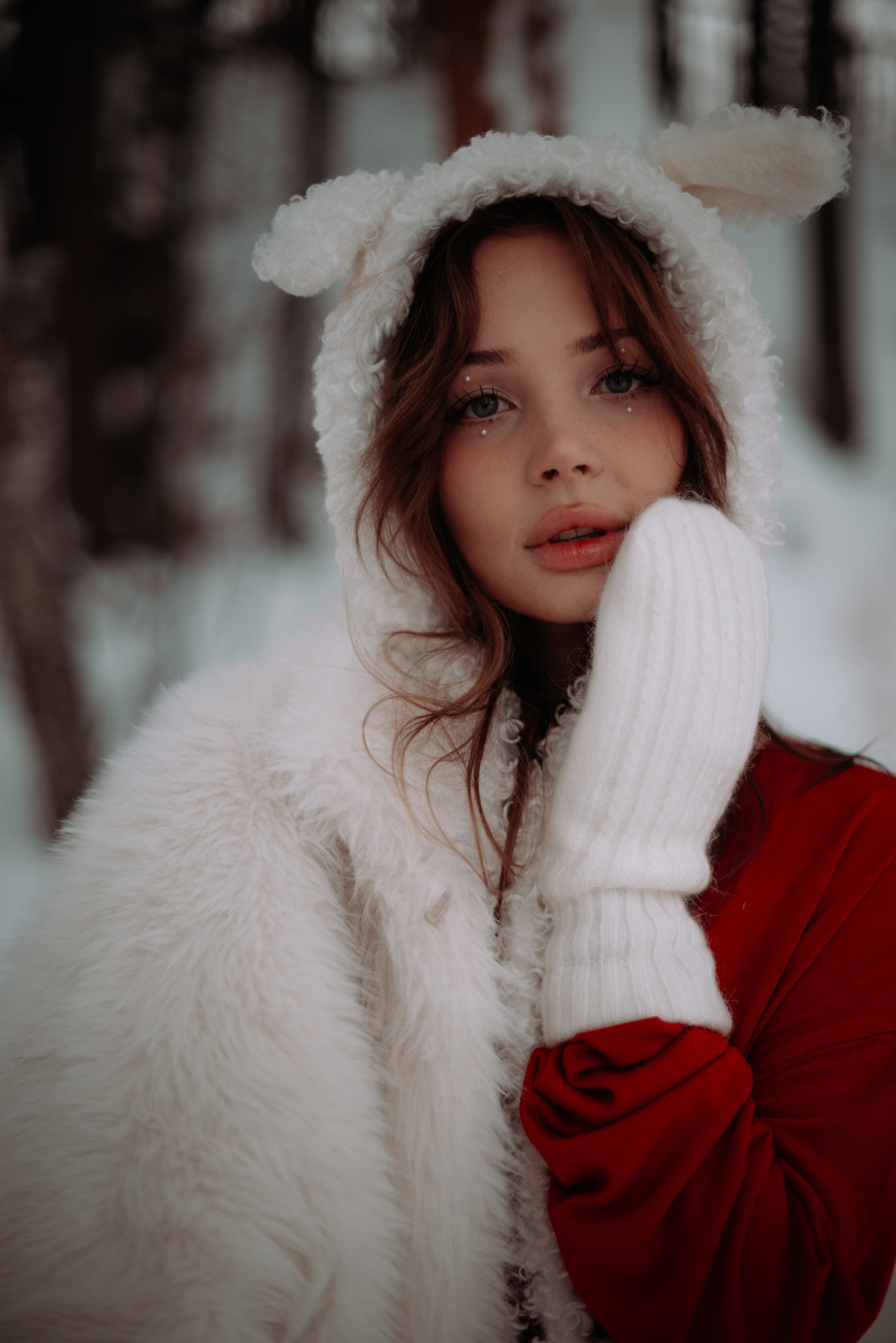 Ирина. Женский фотограф. Создатель украшений ручной работы. Модель