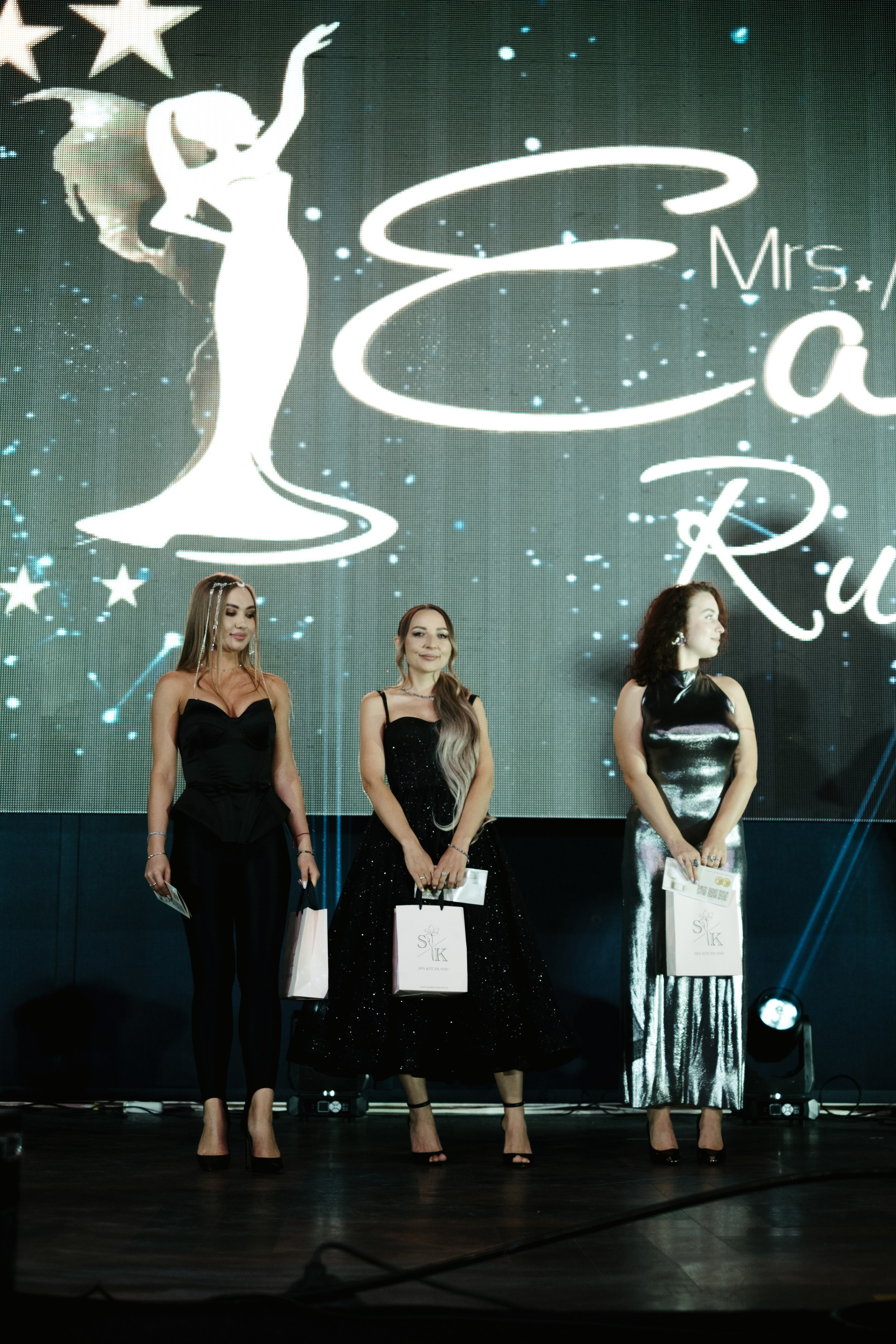 Мисс и Миссис Россия Земли Краснодар 2025 программа. Свадебный и репортажной фотограф Денис Ожигин в Краснодаре и Краснодарском крае