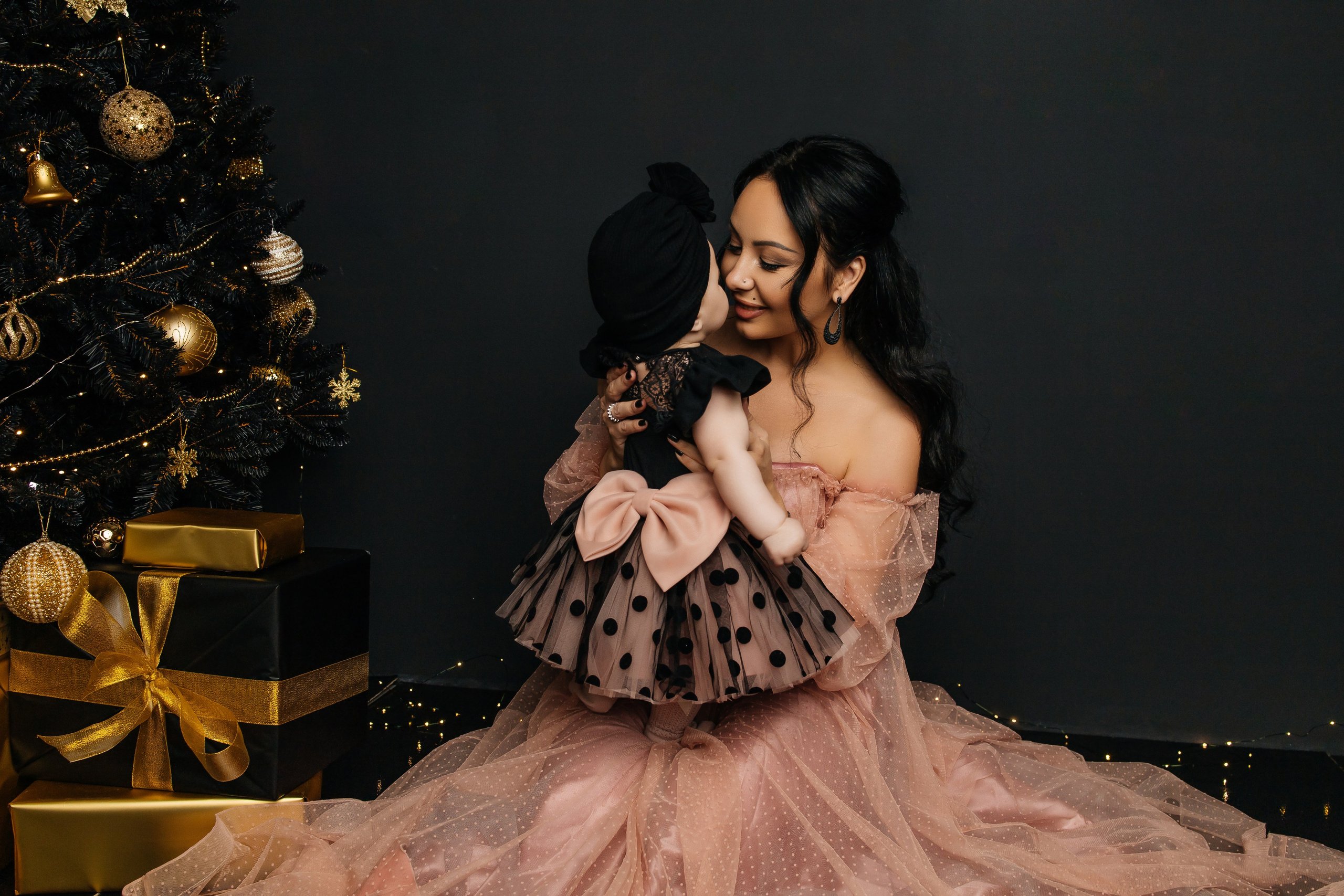 Оля с детками.Новогодняя