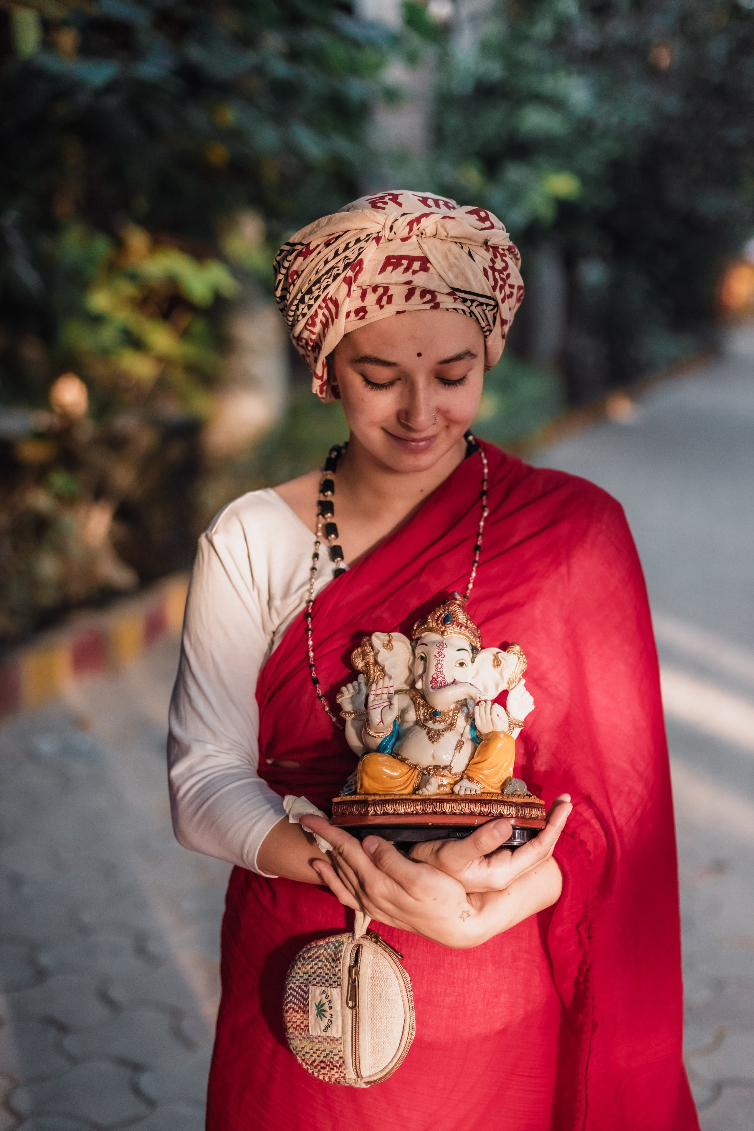 Devraha baba ji ashram life 2025. Mariam Bagdasaryan