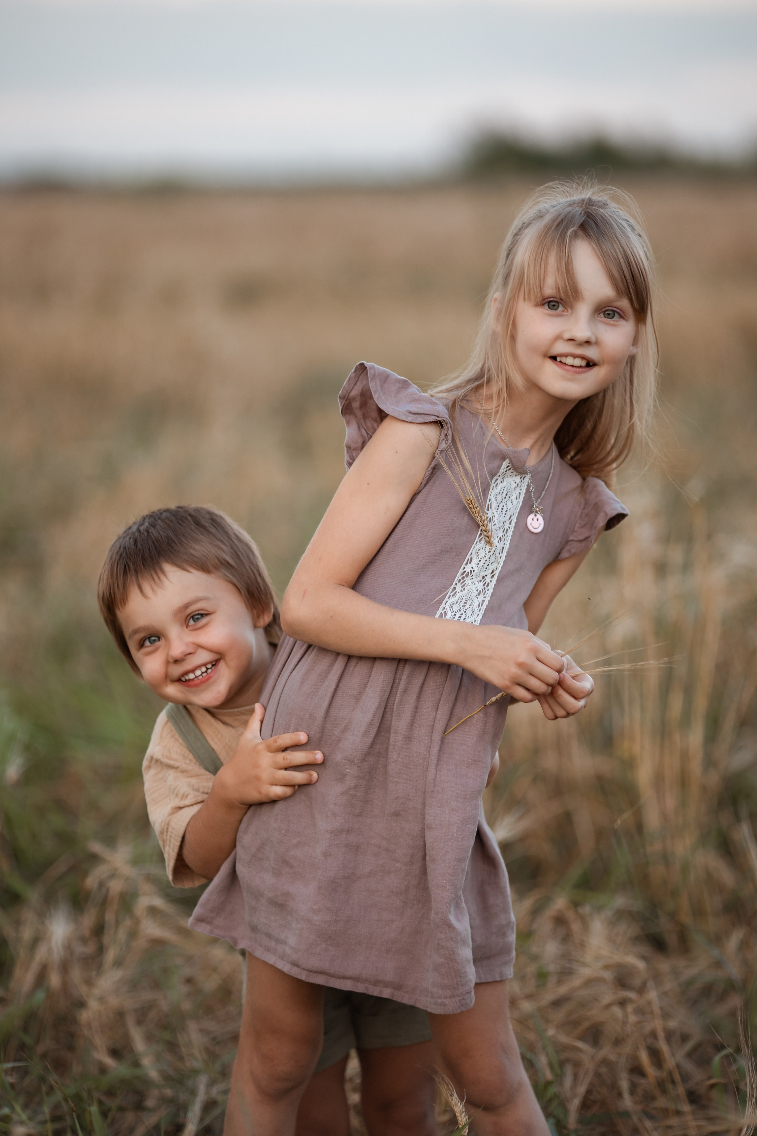 Детская фотосессия в полях | Надежда Воробьёва. Семейный и женский фотограф в Москве Надежда Воробьева