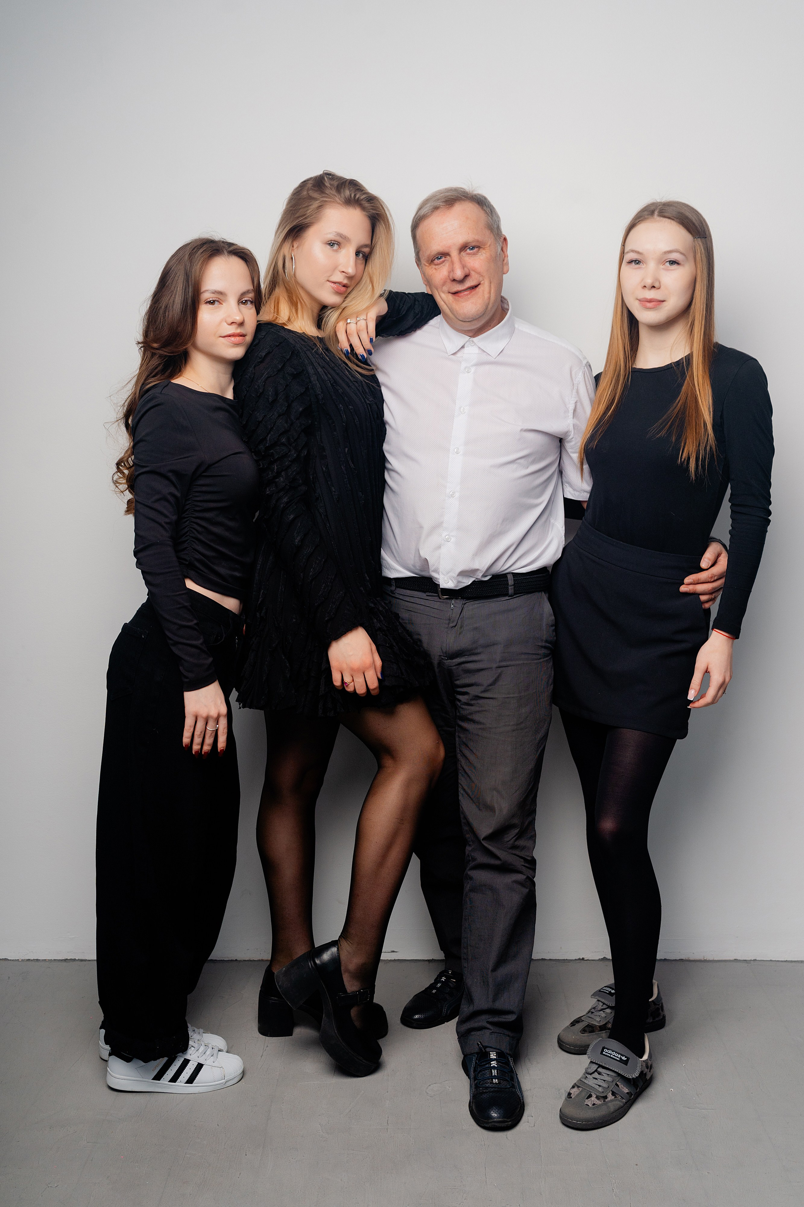 11 класс Студия. Фотограф Софья Володкина