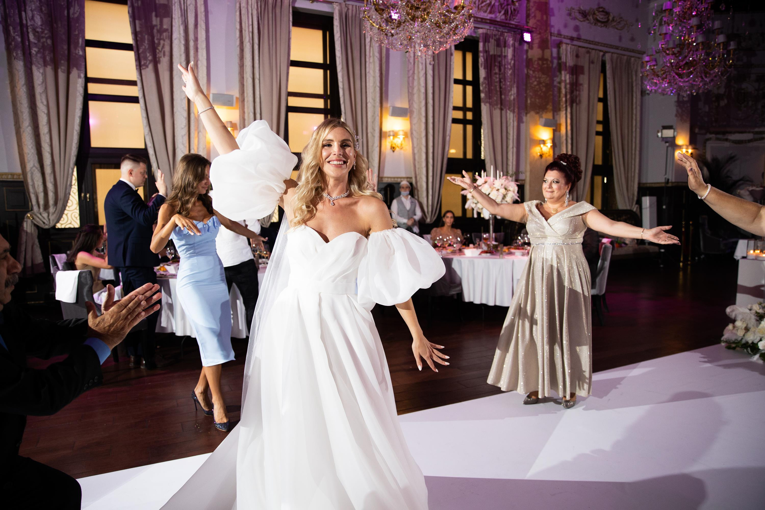 Арнольд и Оксана). Свадебный фотограф в Санкт-Петербурге Рябикин Александр , занимаюсь св