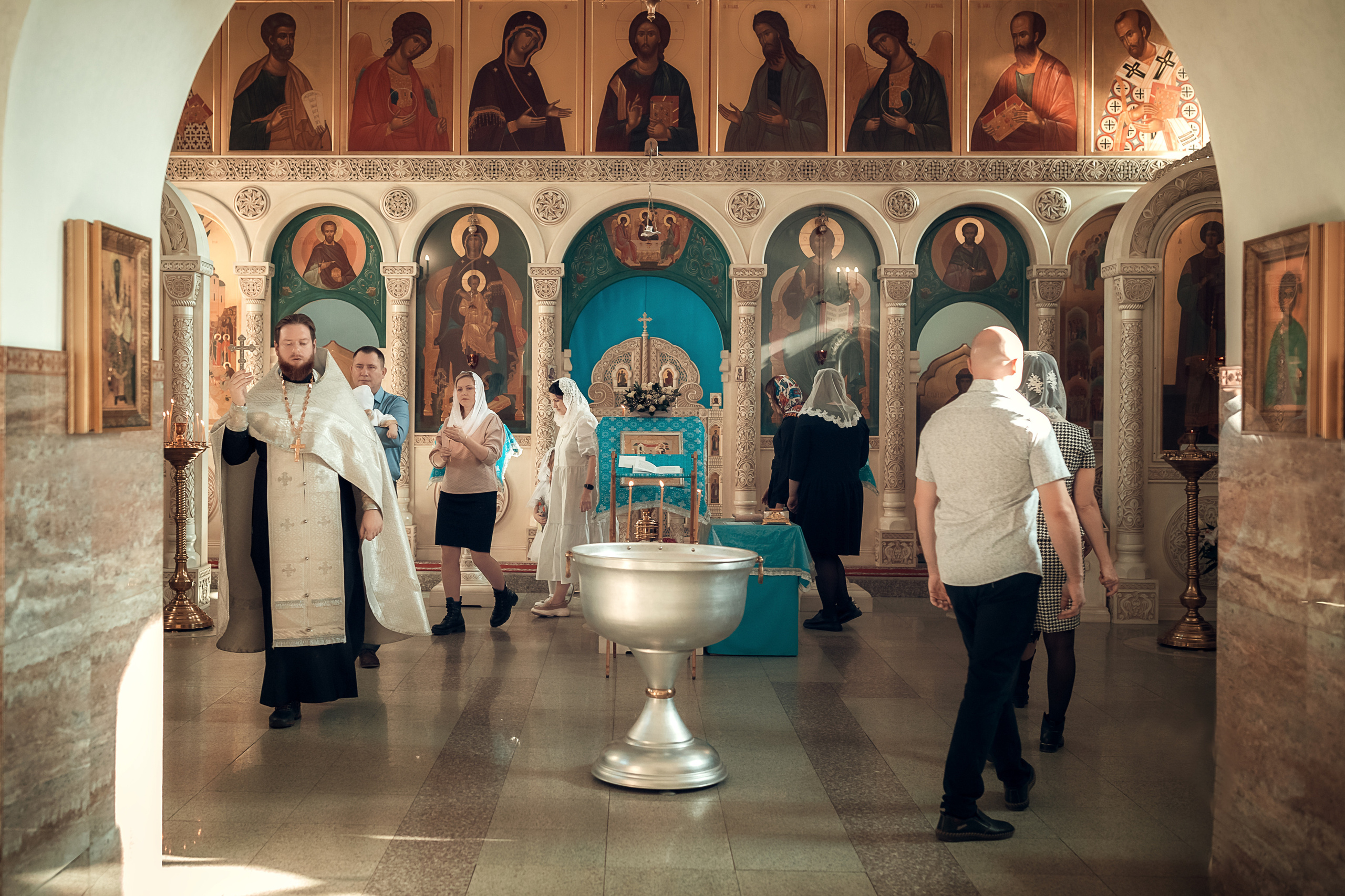 Съемки в храме. Семейный и церковный фотограф в Нефтеюганске