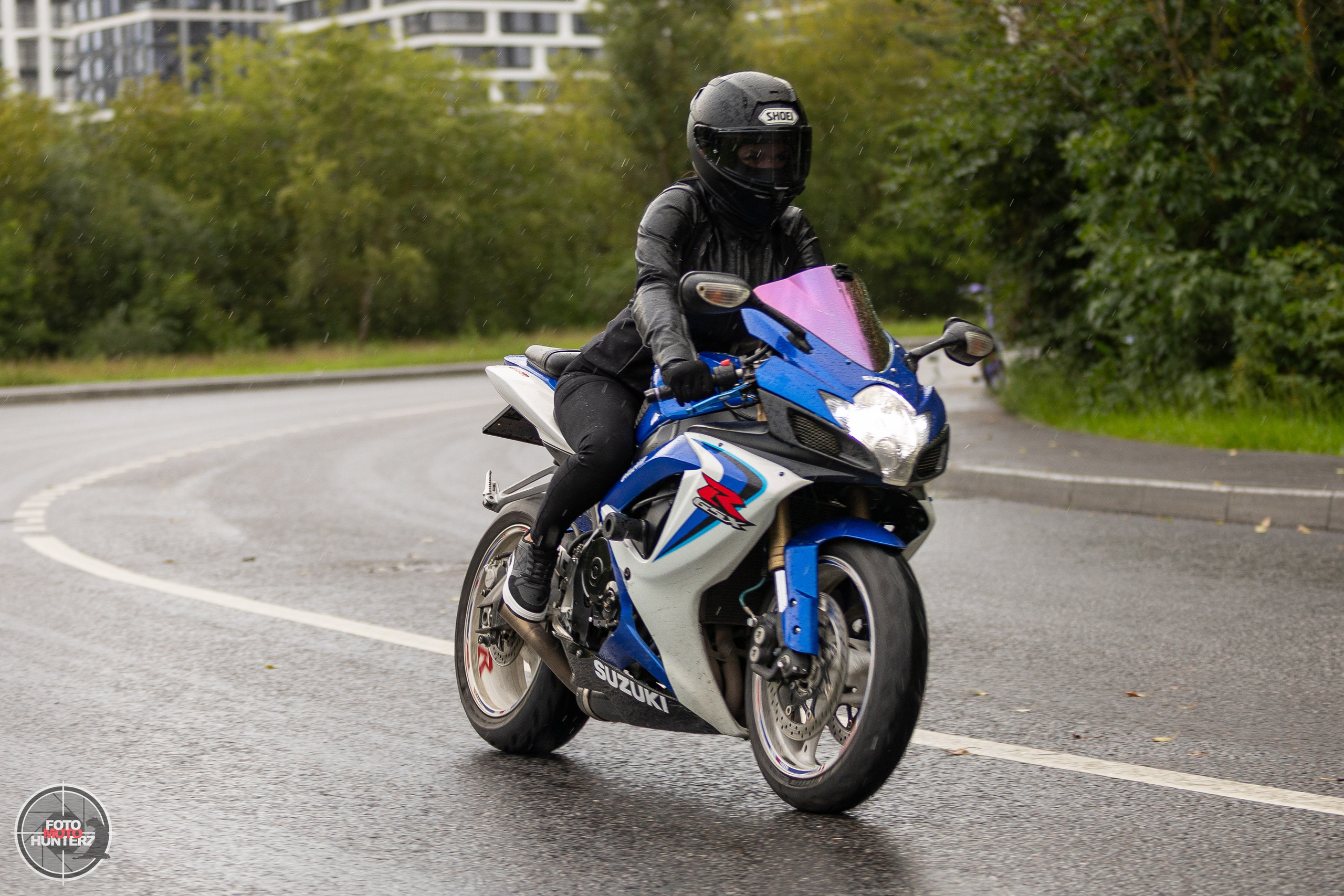 Мотоциклы на улицах города. Фотограф Ольга Гирусова «Пантерочка» Москва