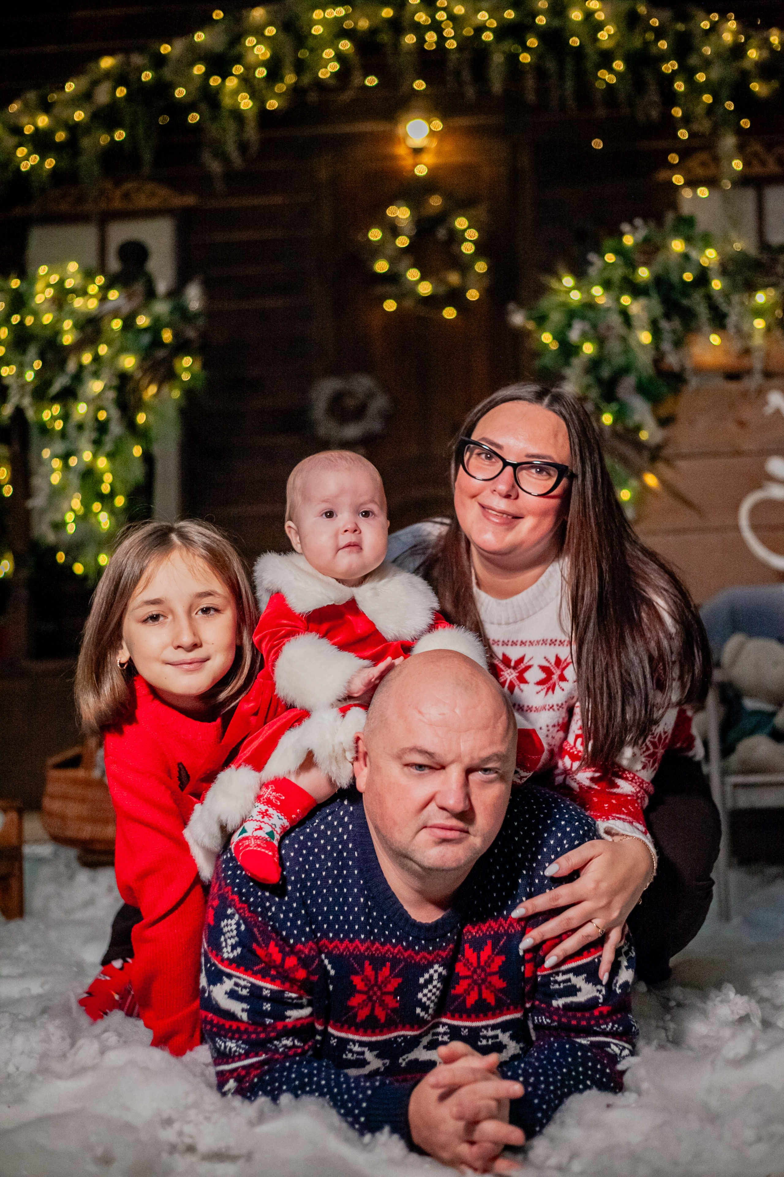 Ульяна и ее семья новый год 2024. Свадебный и семейный фотограф в Армавире