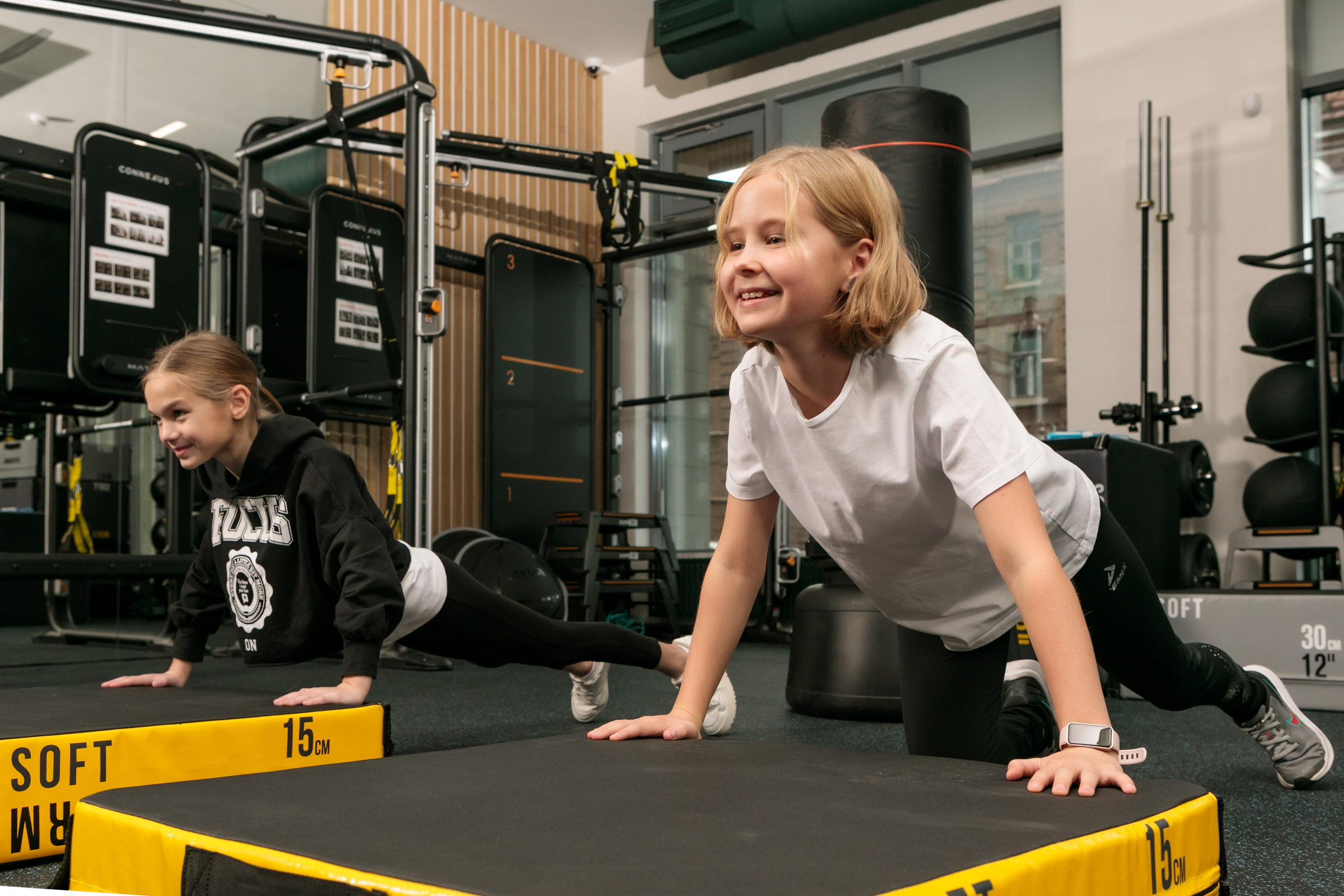 Фитнес-клуб Parus fit. Брук Артём