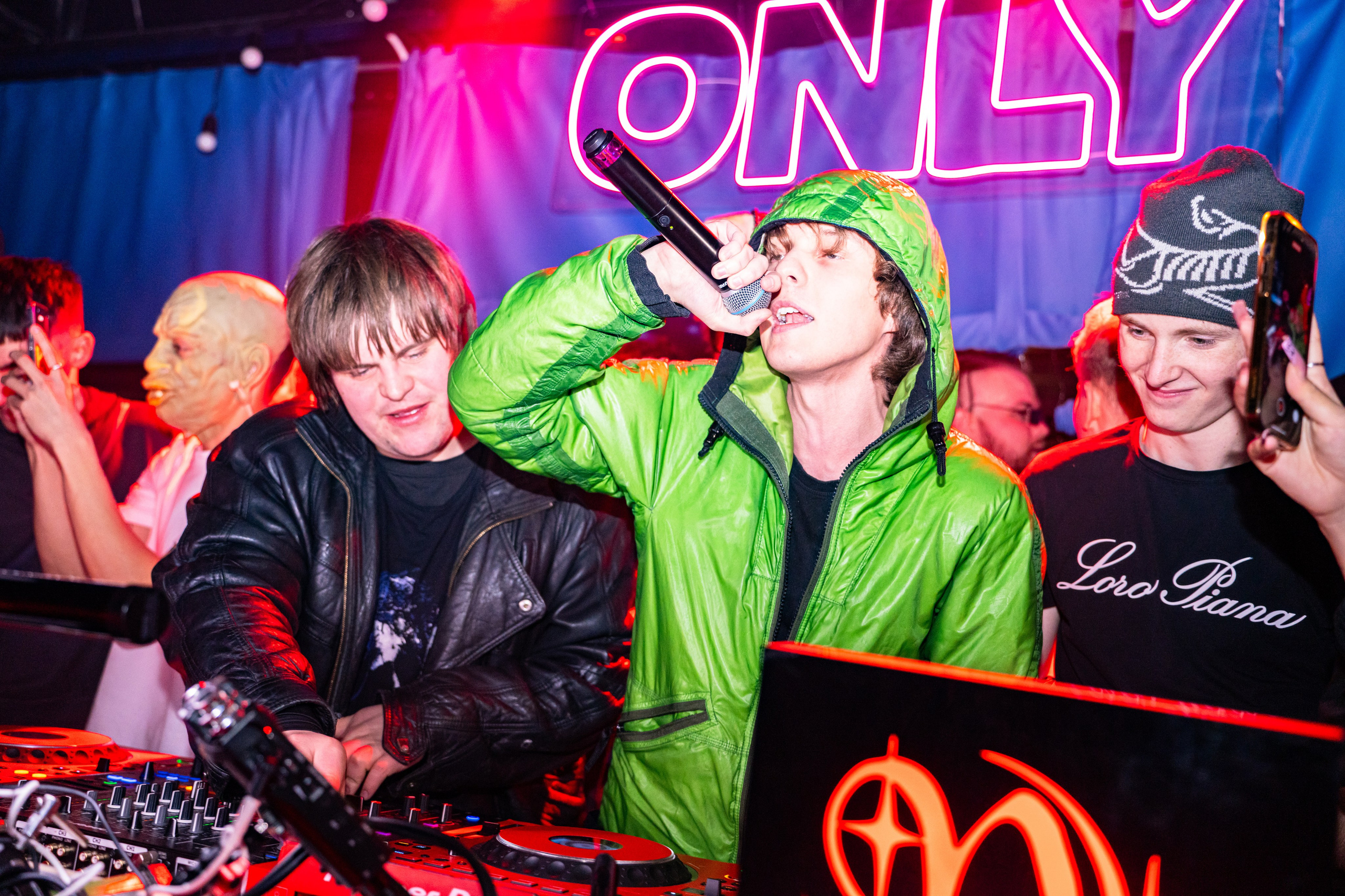 Only Birthday Party & 2HUG + Secret Guest / @Небесный сад. Концертный фотограф в Краснодаре