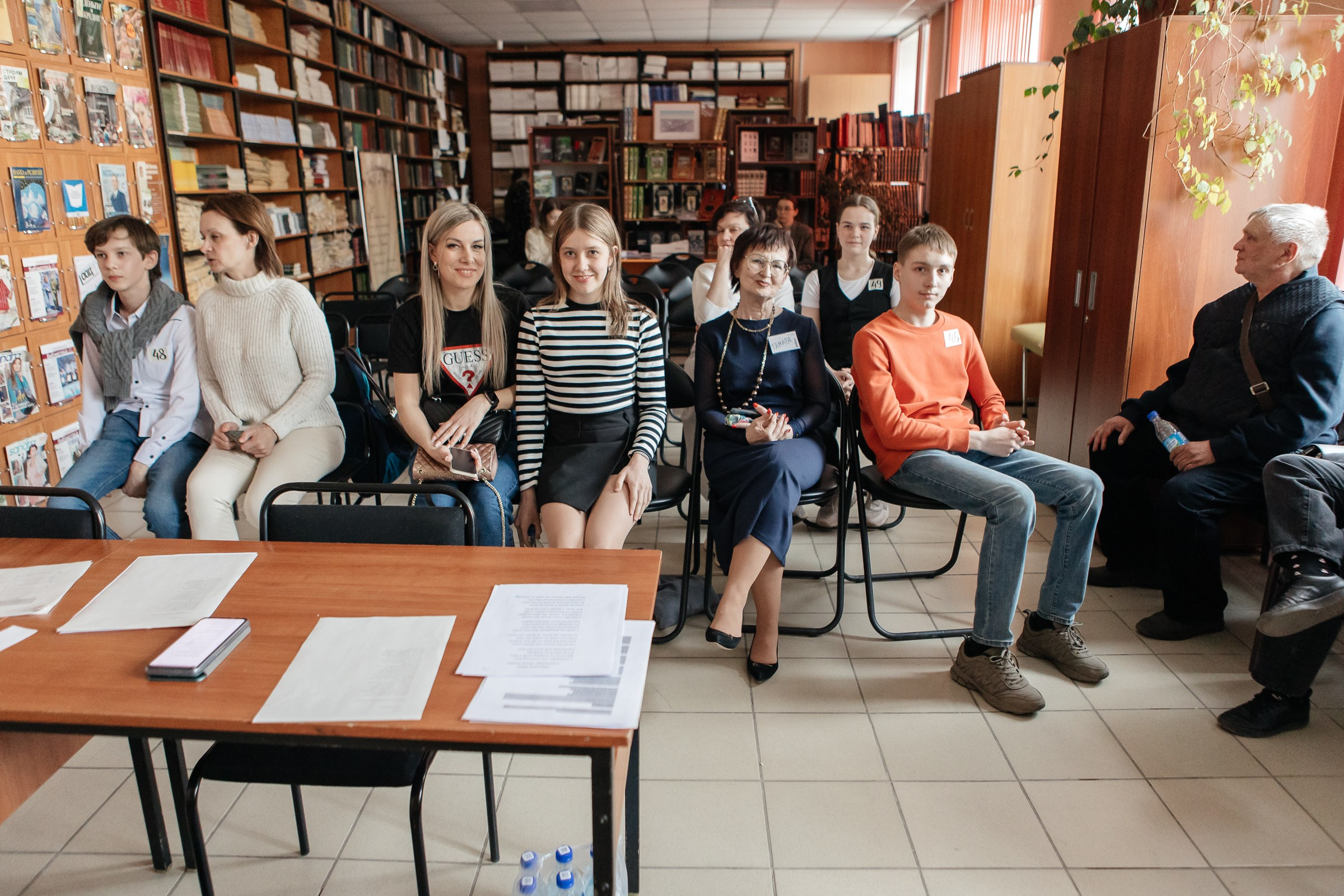 Репортажная съемка с конкурса чтецов в языковой школе, г. Барнаул. Портретный фотограф Юлия Красноперова в Барнауле/Заринске