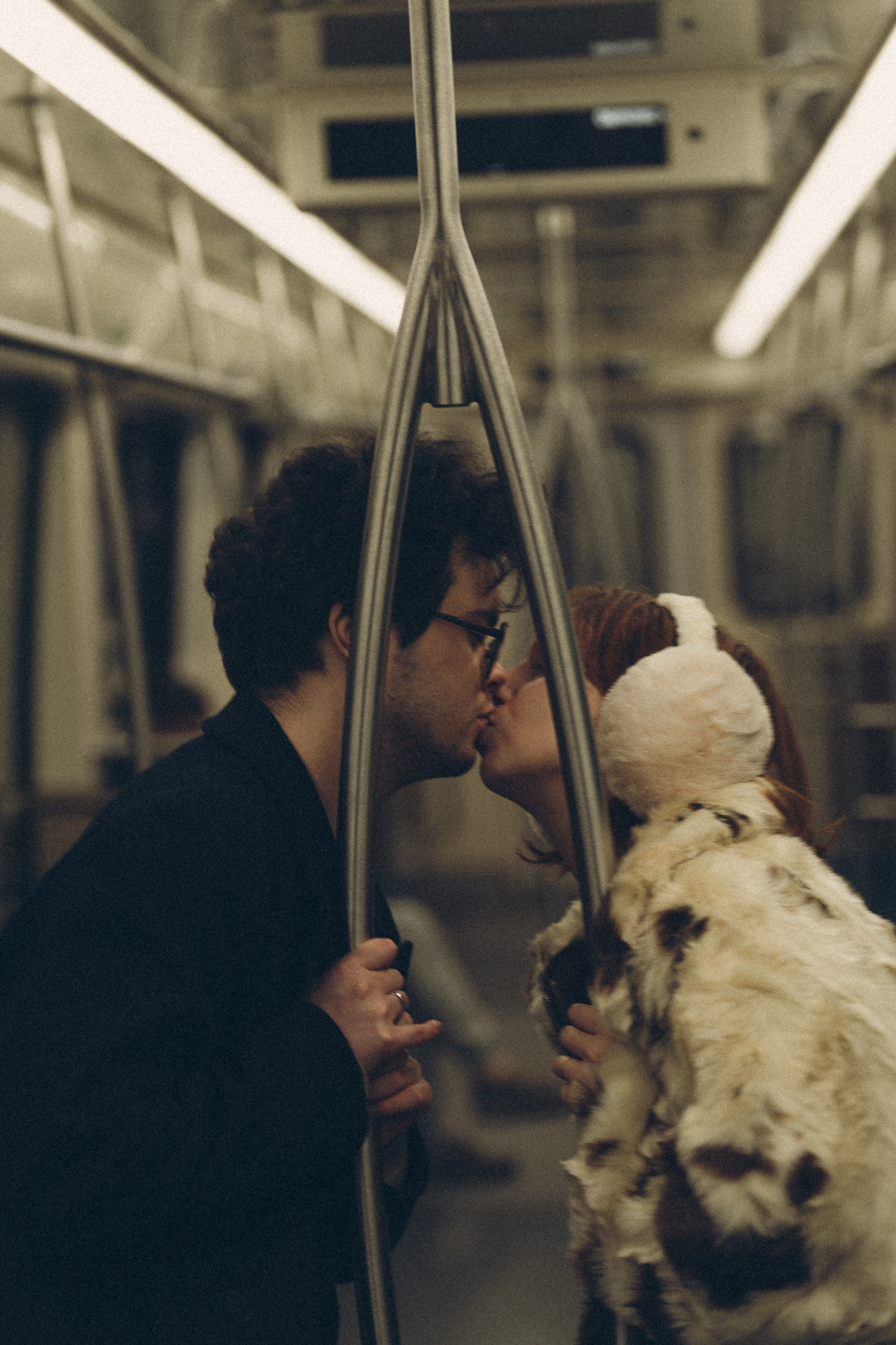 НОВОГОДНЯЯ ФОТОСЕСИИЯ ПАРЫ В МЕТРО ЛЮБОВЬ. Профессиональный фотограф, Санкт-Петербург — Виктория Богомолова