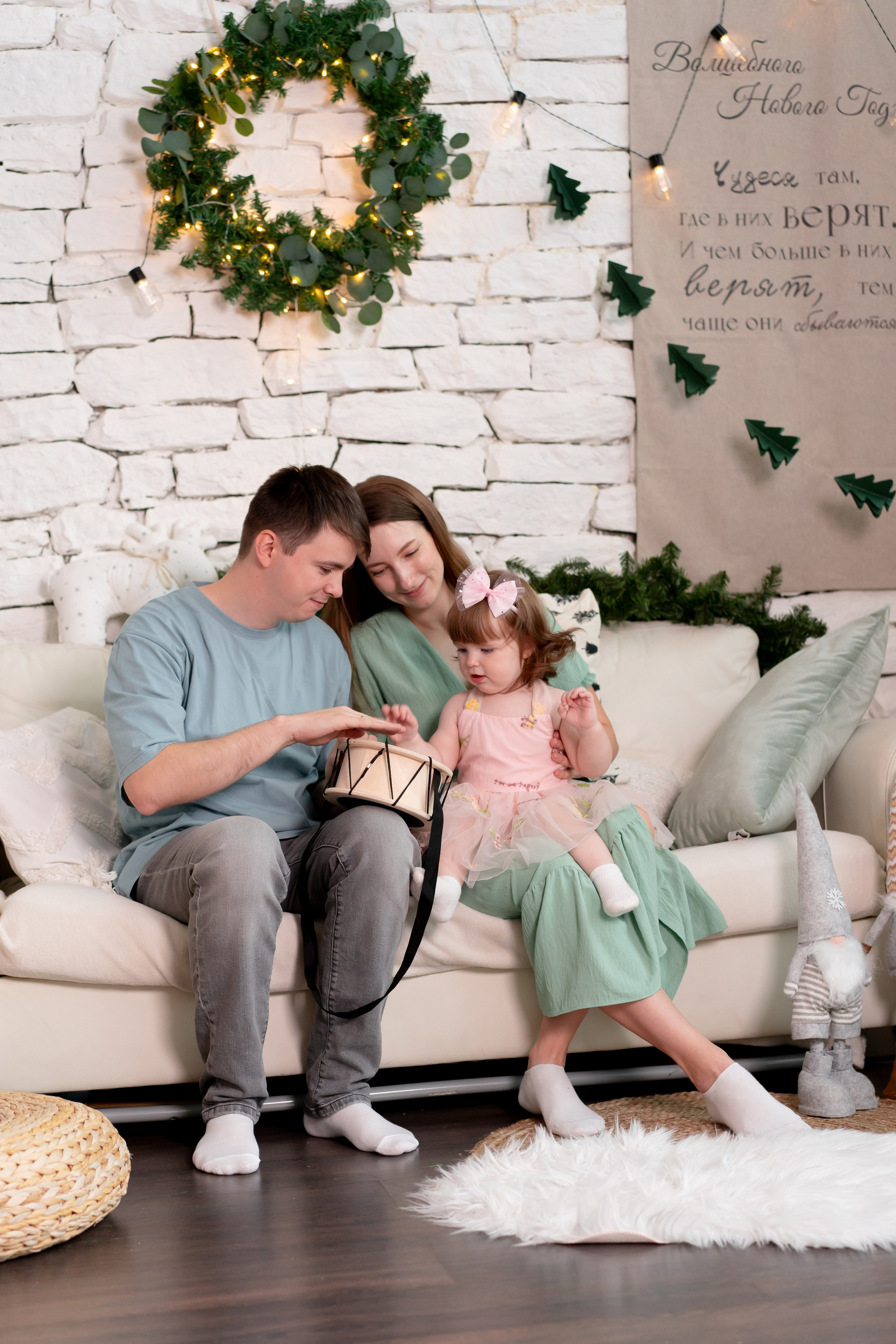 Новогодняя семейная фотосессия. Детская, семейная фотостудия в Санкт-Петербурге