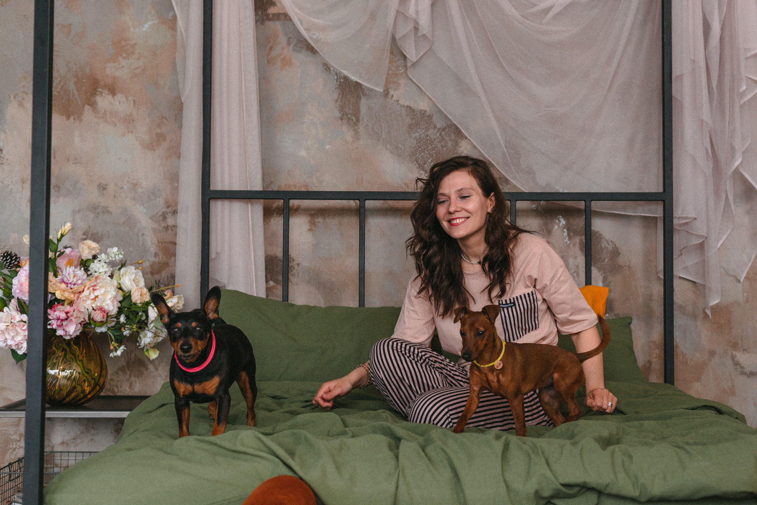 Александра и пинчеры Майя и Джой. Фотограф-анималист Татьяна Степанова