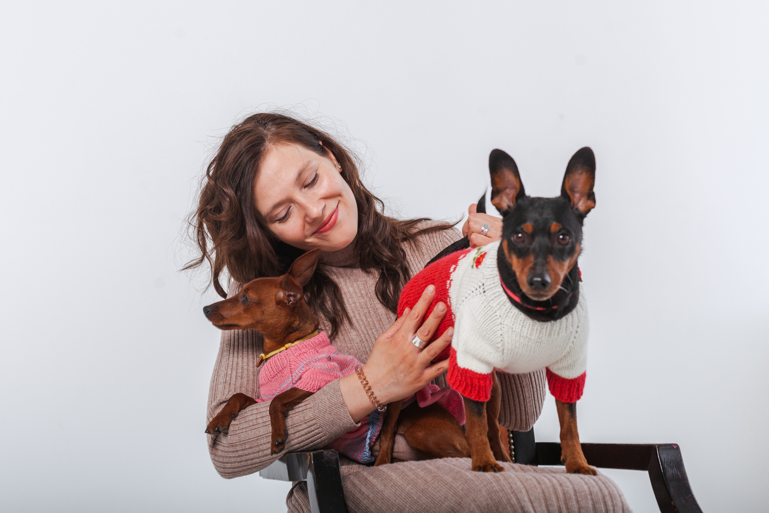 Александра и пинчеры Майя и Джой. Фотограф-анималист Татьяна Степанова