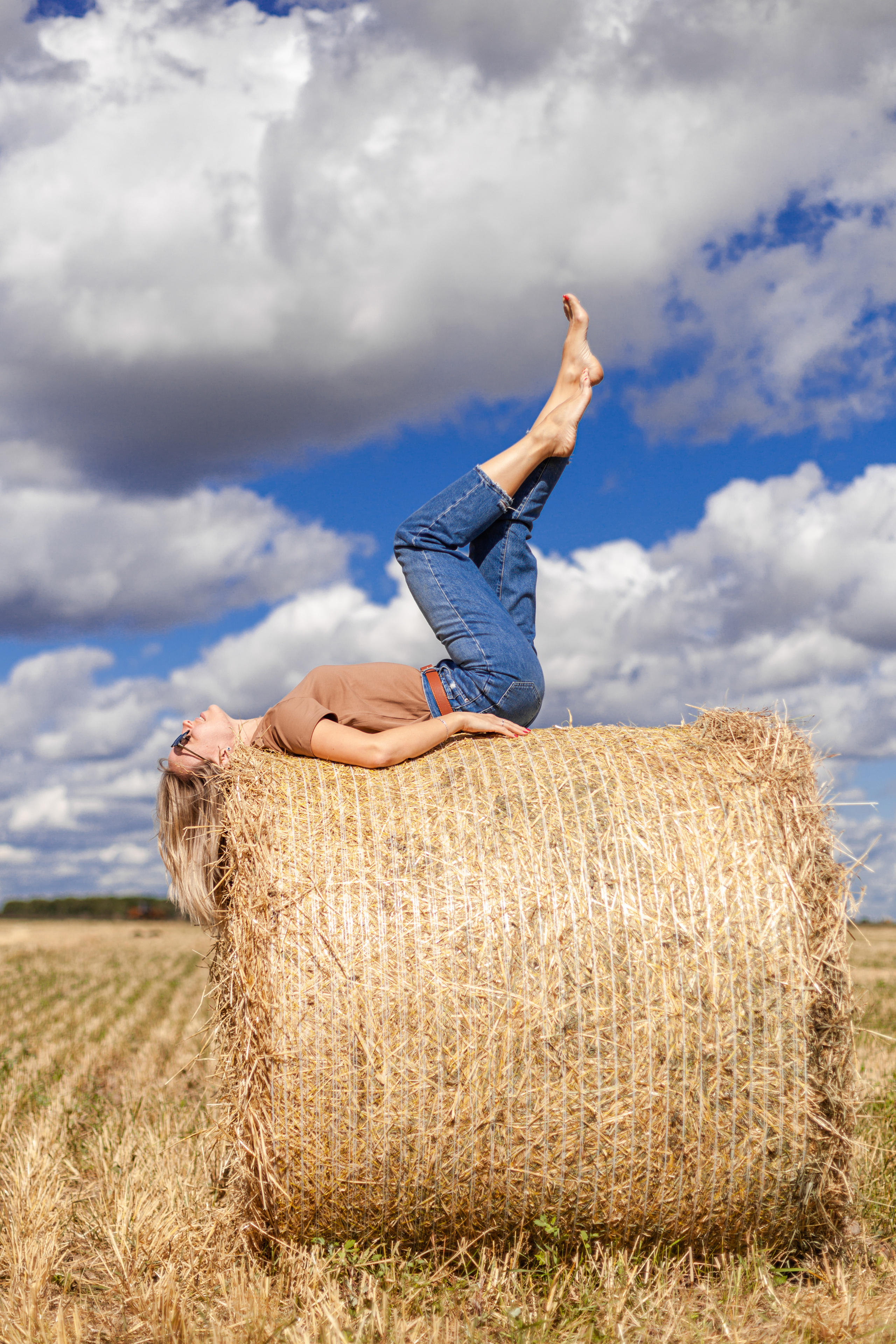 Коломна, стога и подсолнухи. Фотограф-анималист Татьяна Степанова