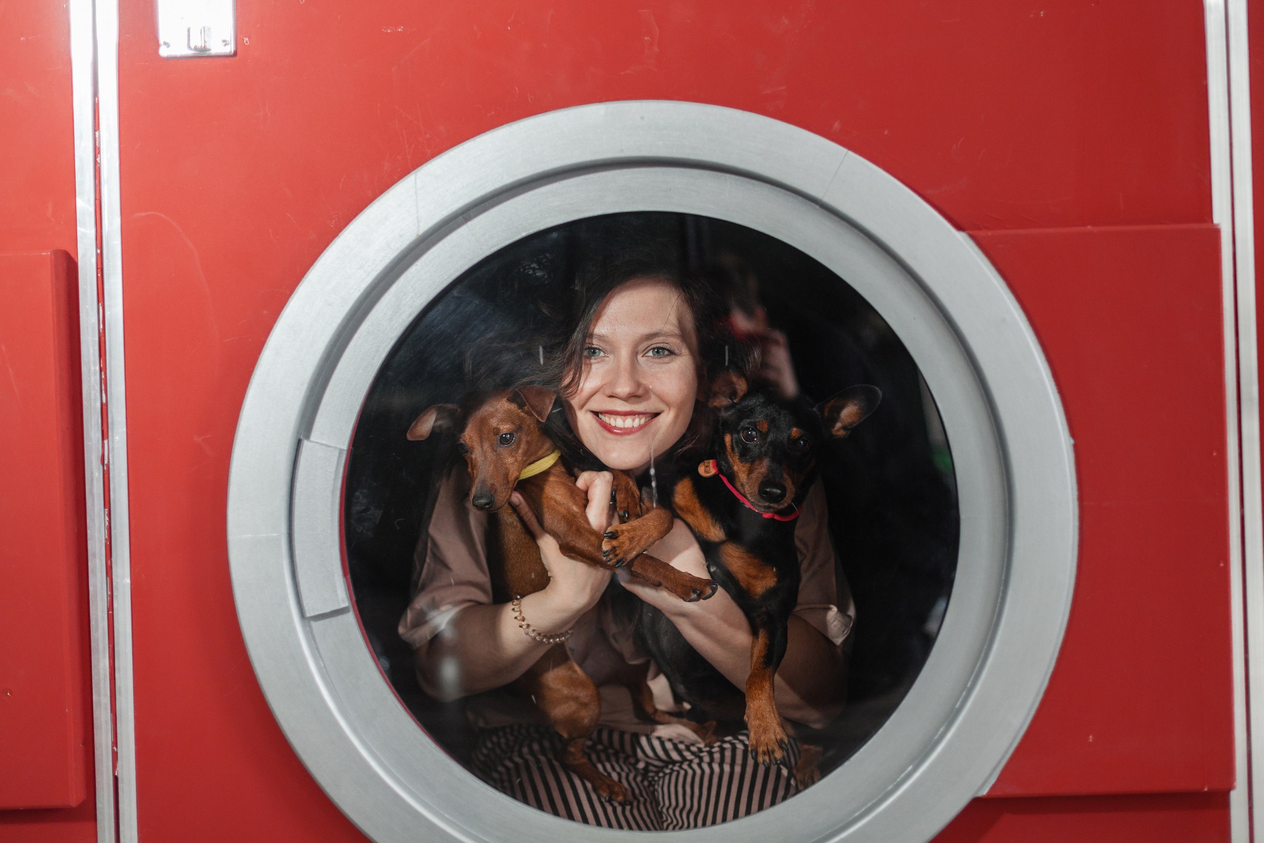 Александра и пинчеры Майя и Джой. Фотограф-анималист Татьяна Степанова