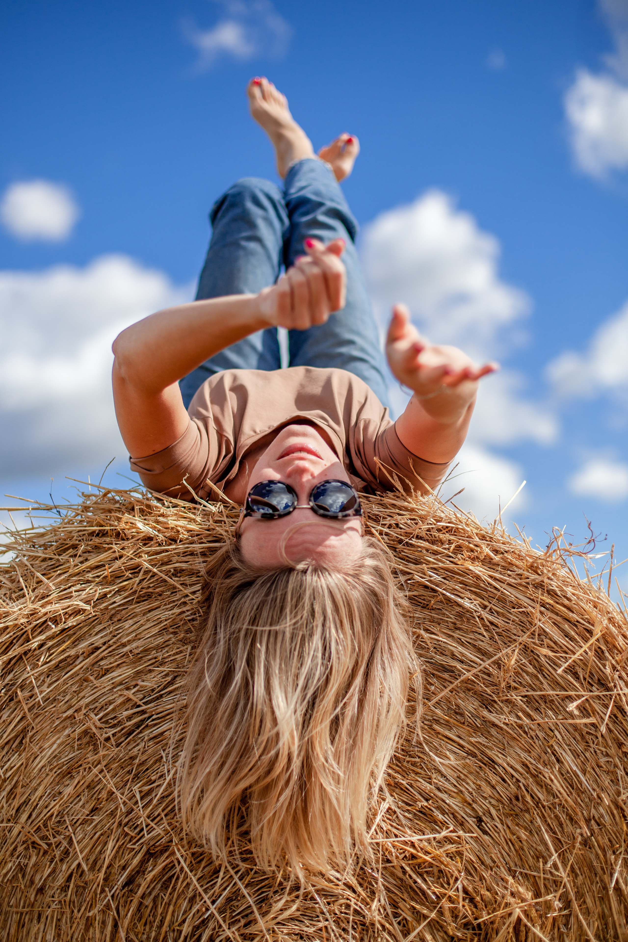 Коломна, стога и подсолнухи. Фотограф-анималист Татьяна Степанова
