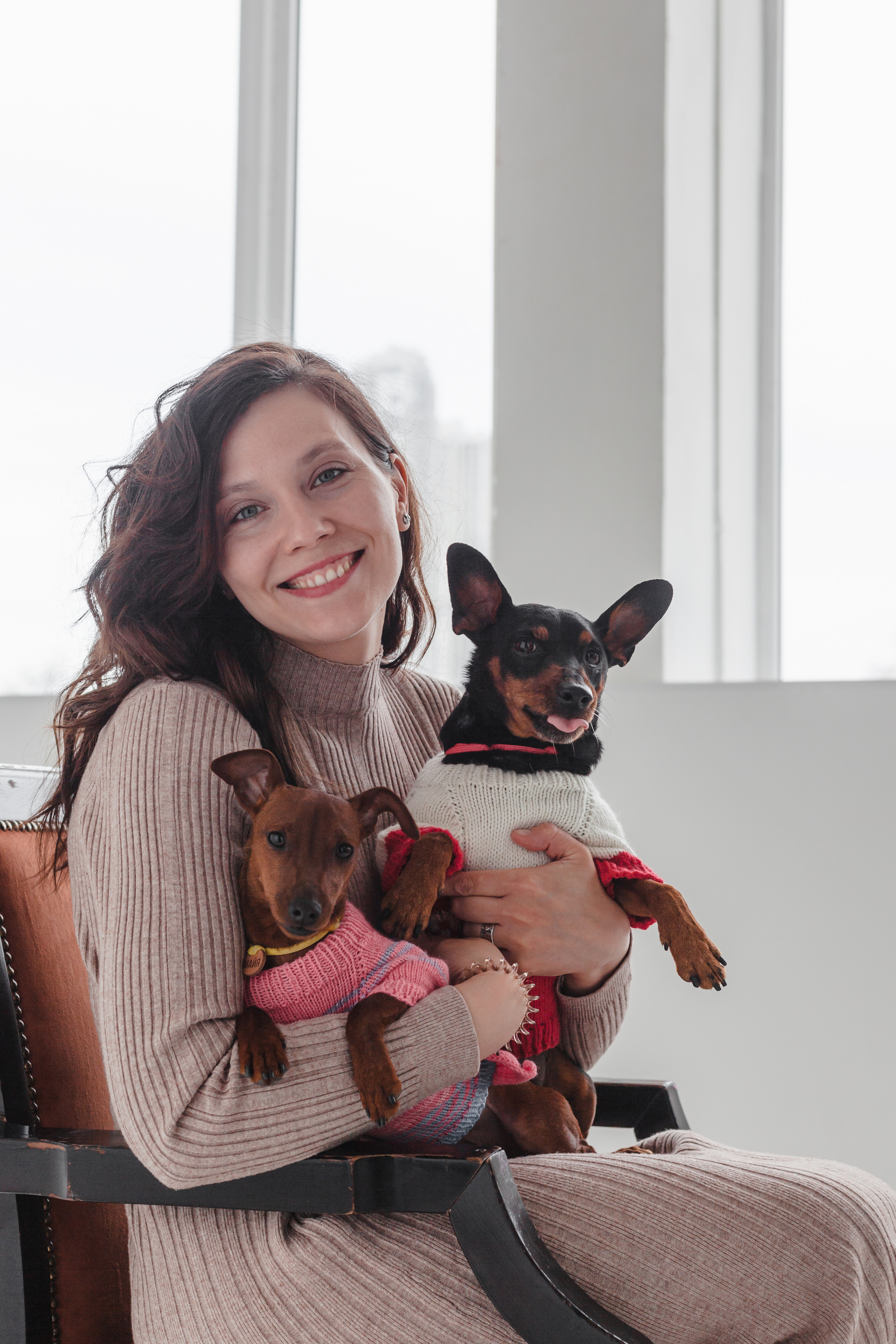 Александра и пинчеры Майя и Джой. Фотограф-анималист Татьяна Степанова