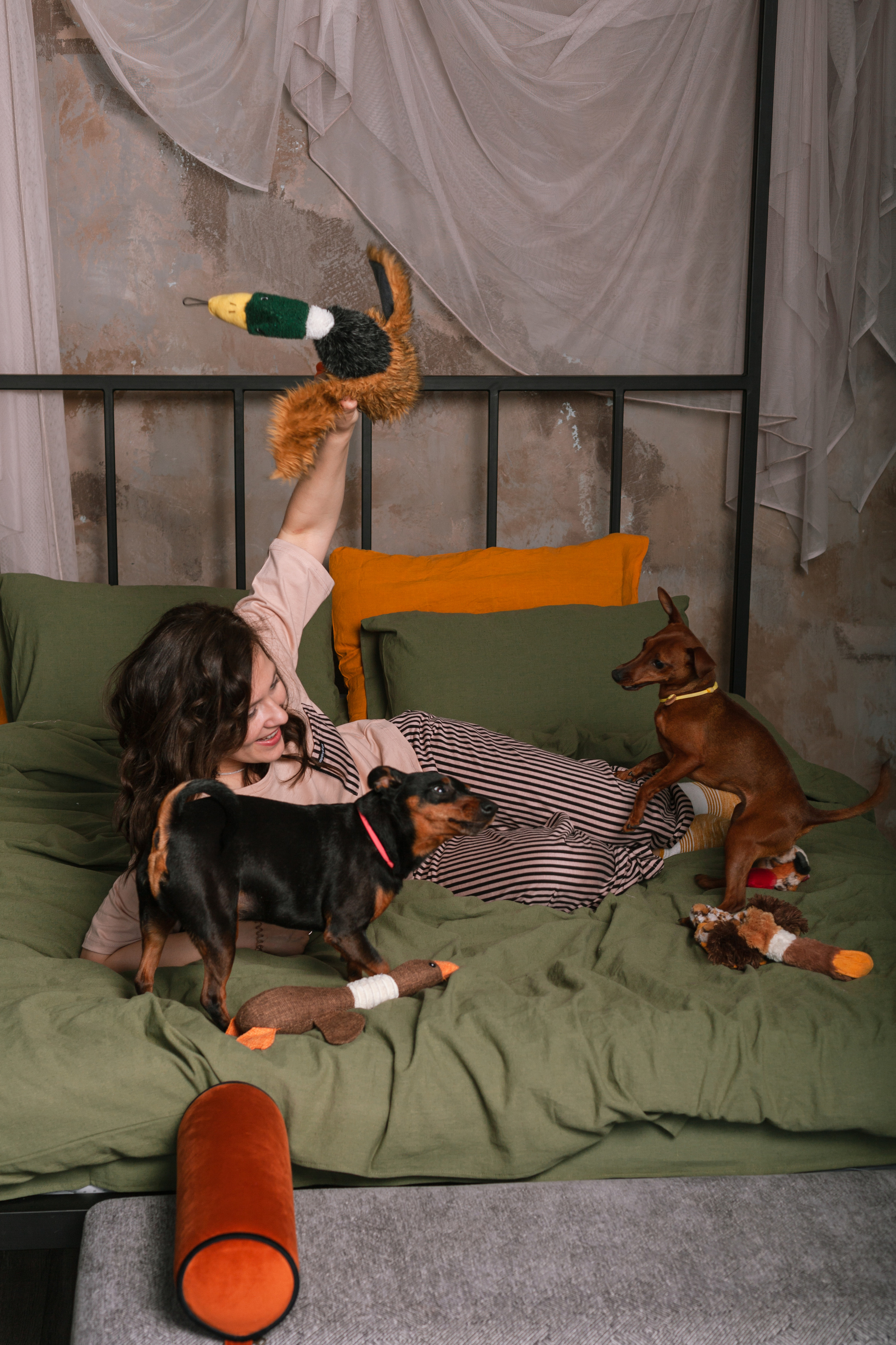 Александра и пинчеры Майя и Джой. Фотограф-анималист Татьяна Степанова