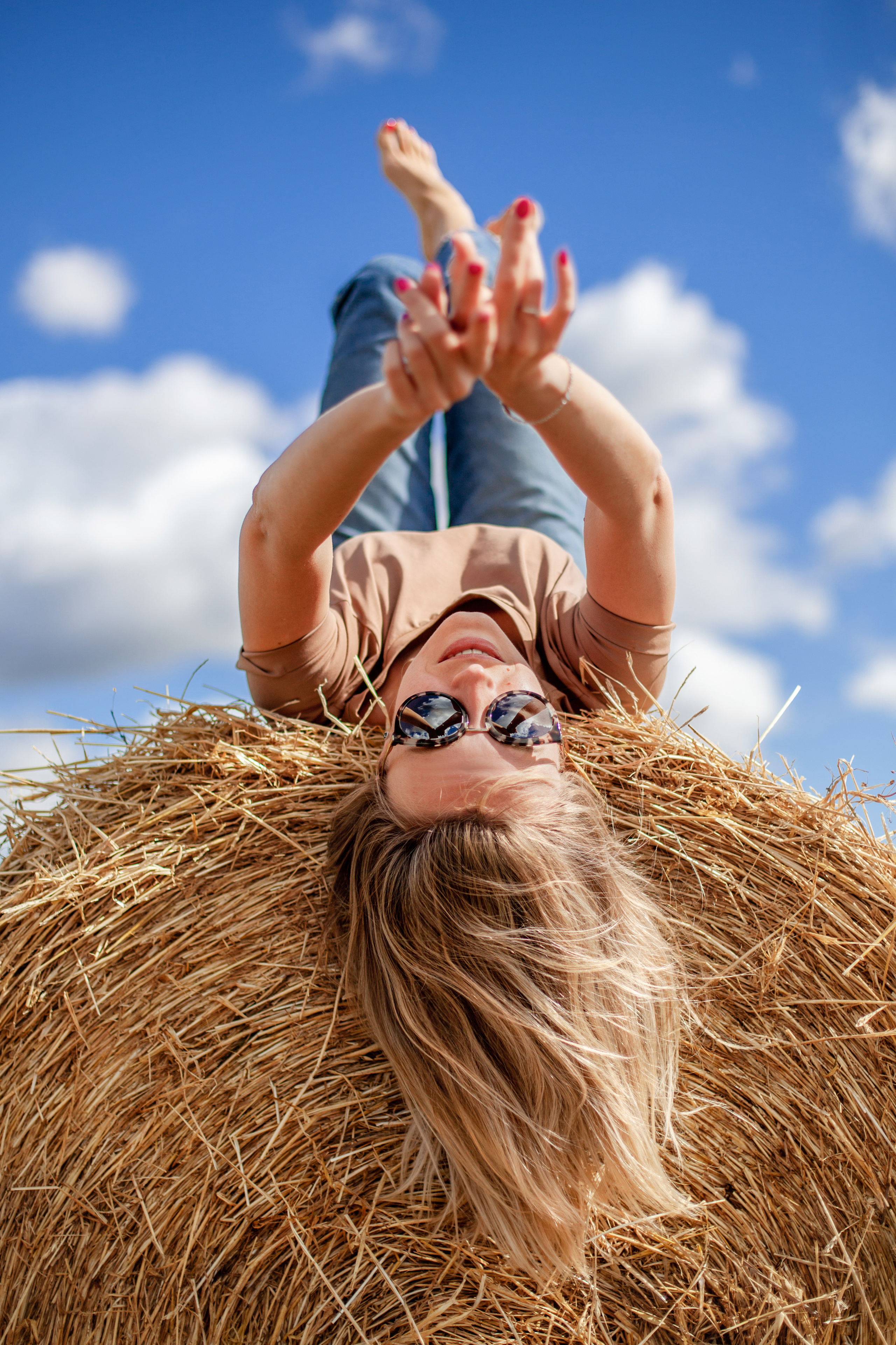Коломна, стога и подсолнухи. Фотограф-анималист Татьяна Степанова