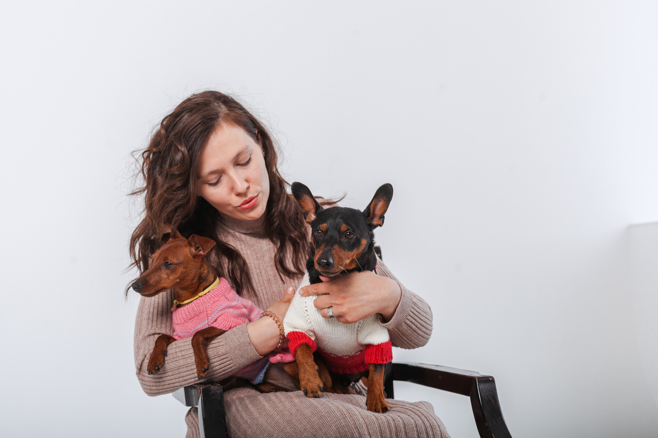 Александра и пинчеры Майя и Джой. Фотограф-анималист Татьяна Степанова