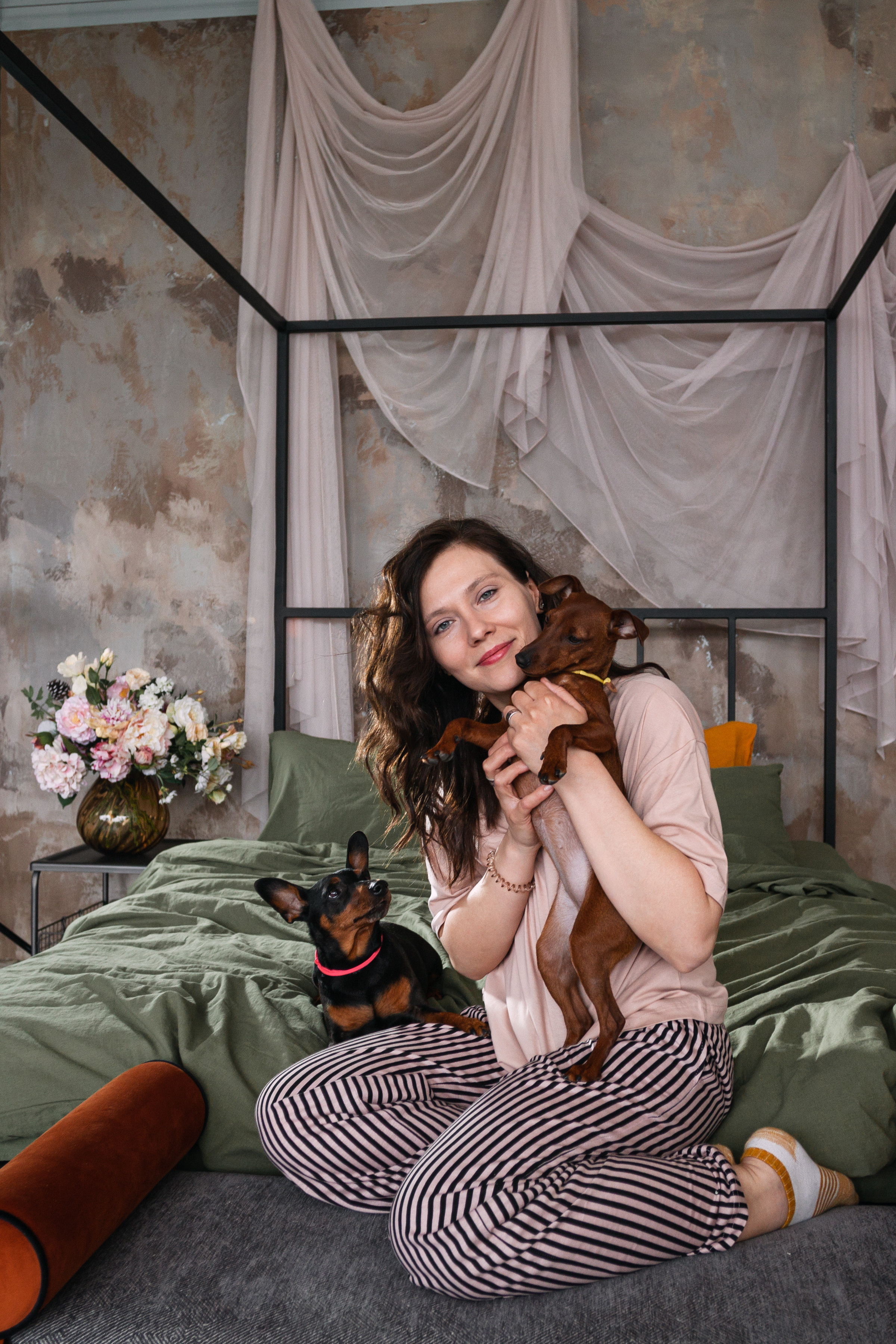 Александра и пинчеры Майя и Джой. Фотограф-анималист Татьяна Степанова