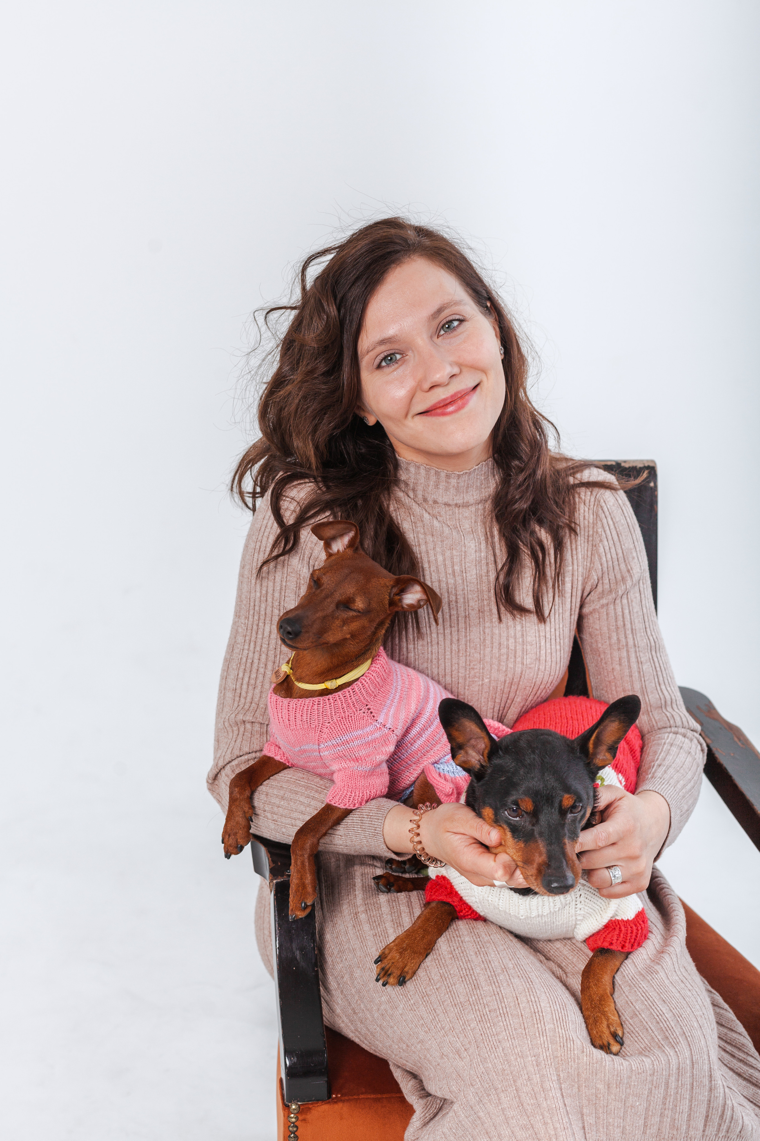 Александра и пинчеры Майя и Джой. Фотограф-анималист Татьяна Степанова