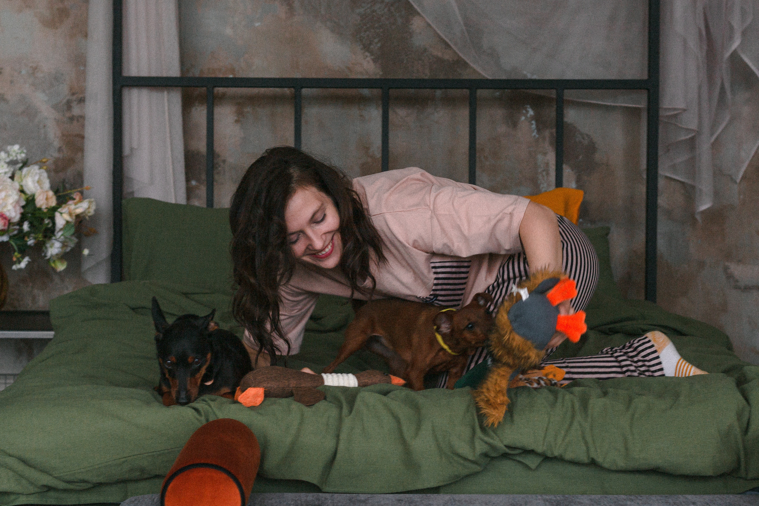 Александра и пинчеры Майя и Джой. Фотограф-анималист Татьяна Степанова