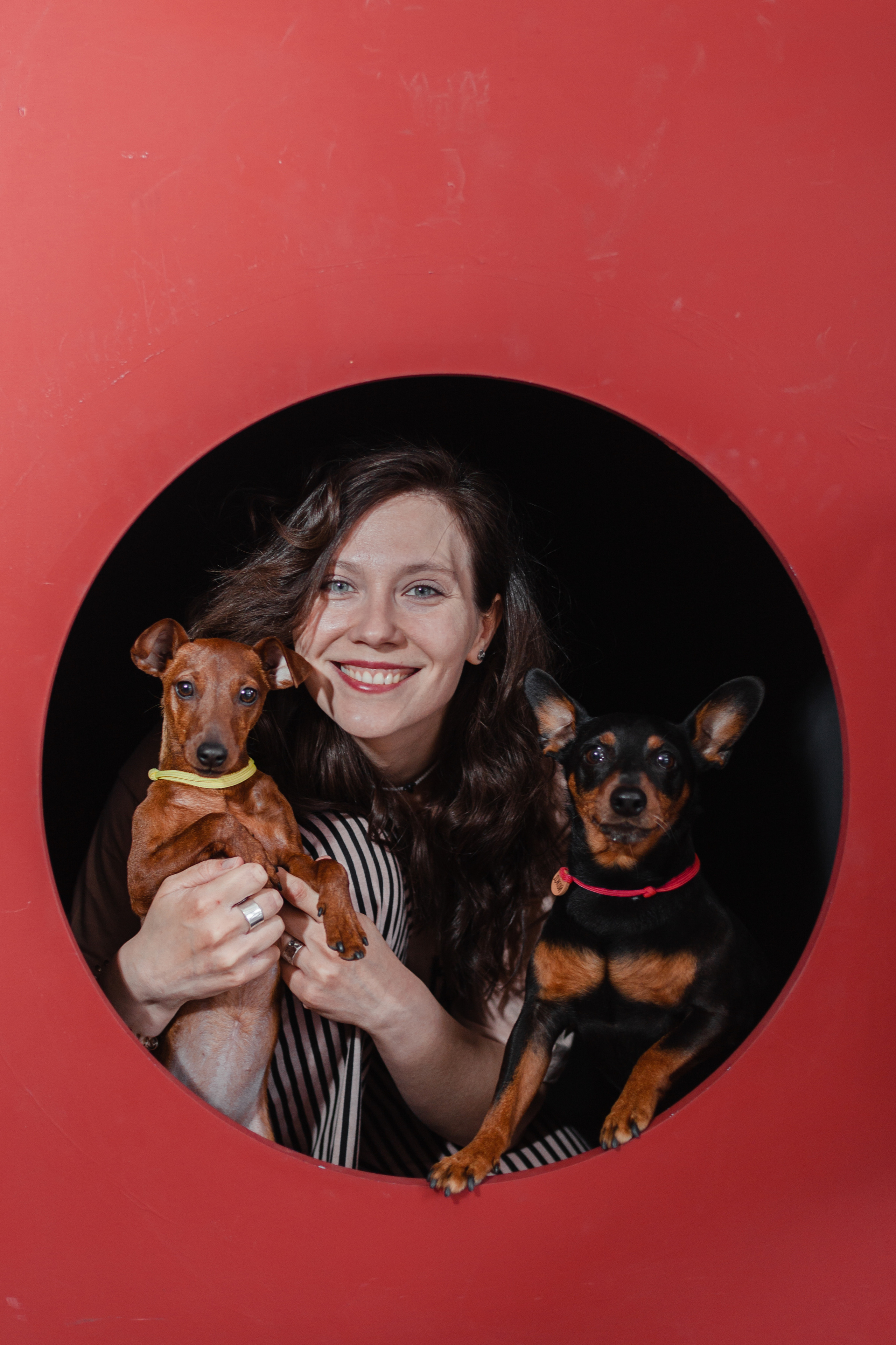 Александра и пинчеры Майя и Джой. Фотограф-анималист Татьяна Степанова