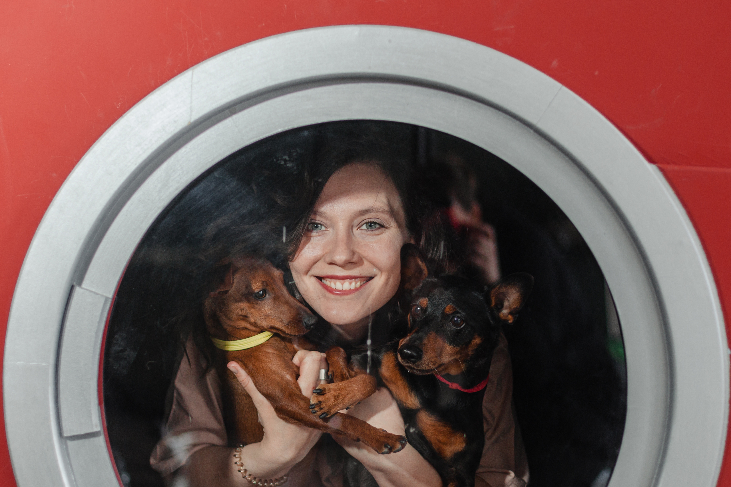 Александра и пинчеры Майя и Джой. Фотограф-анималист Татьяна Степанова