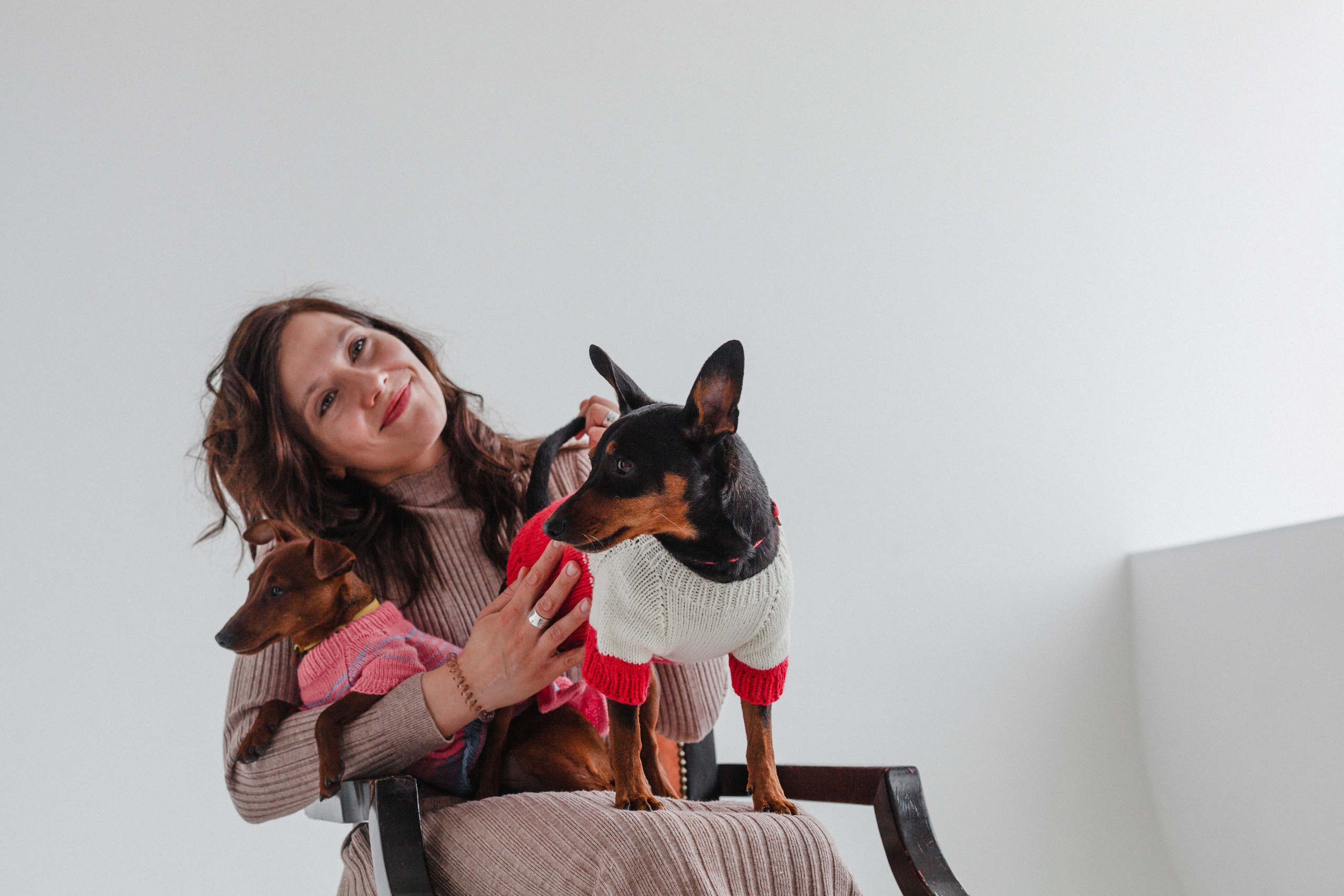 Александра и пинчеры Майя и Джой. Фотограф-анималист Татьяна Степанова