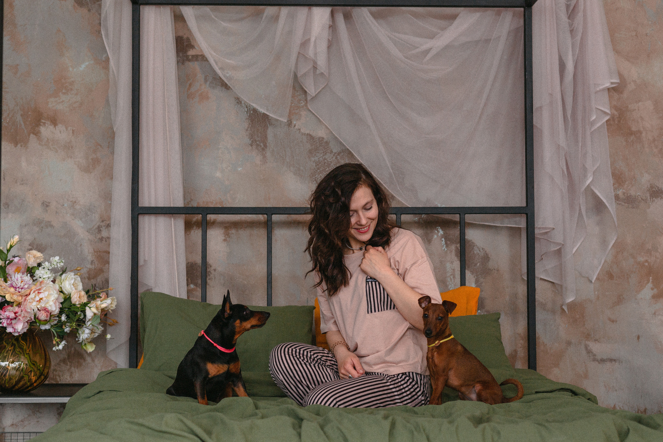 Александра и пинчеры Майя и Джой. Фотограф-анималист Татьяна Степанова