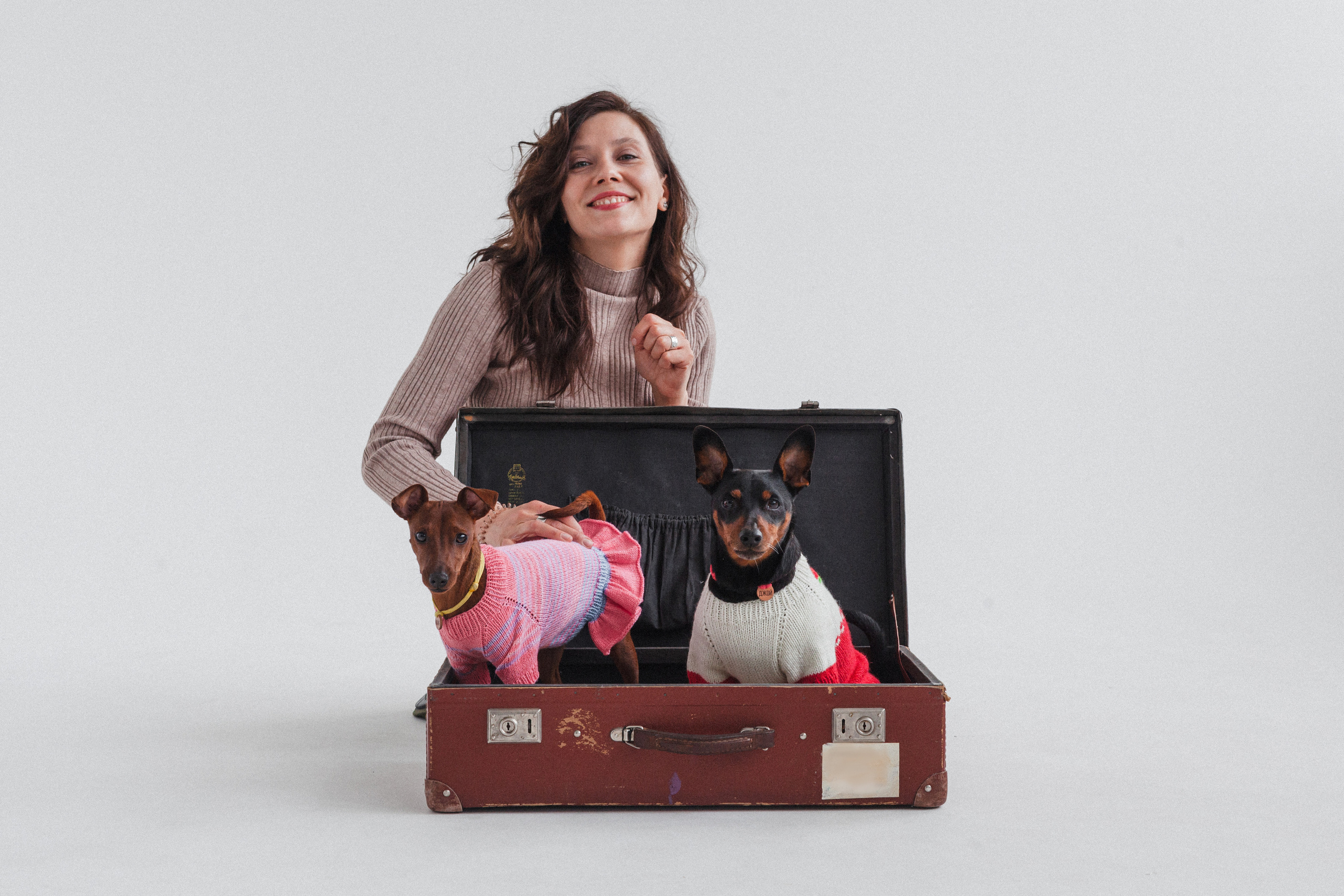 Александра и пинчеры Майя и Джой. Фотограф-анималист Татьяна Степанова