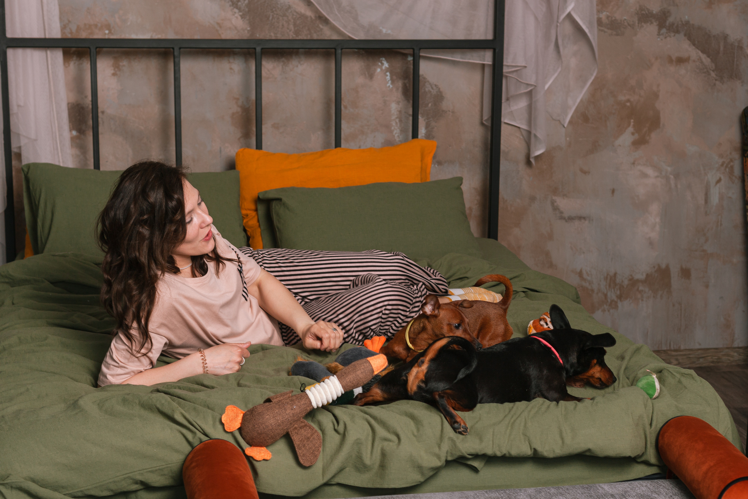 Александра и пинчеры Майя и Джой. Фотограф-анималист Татьяна Степанова