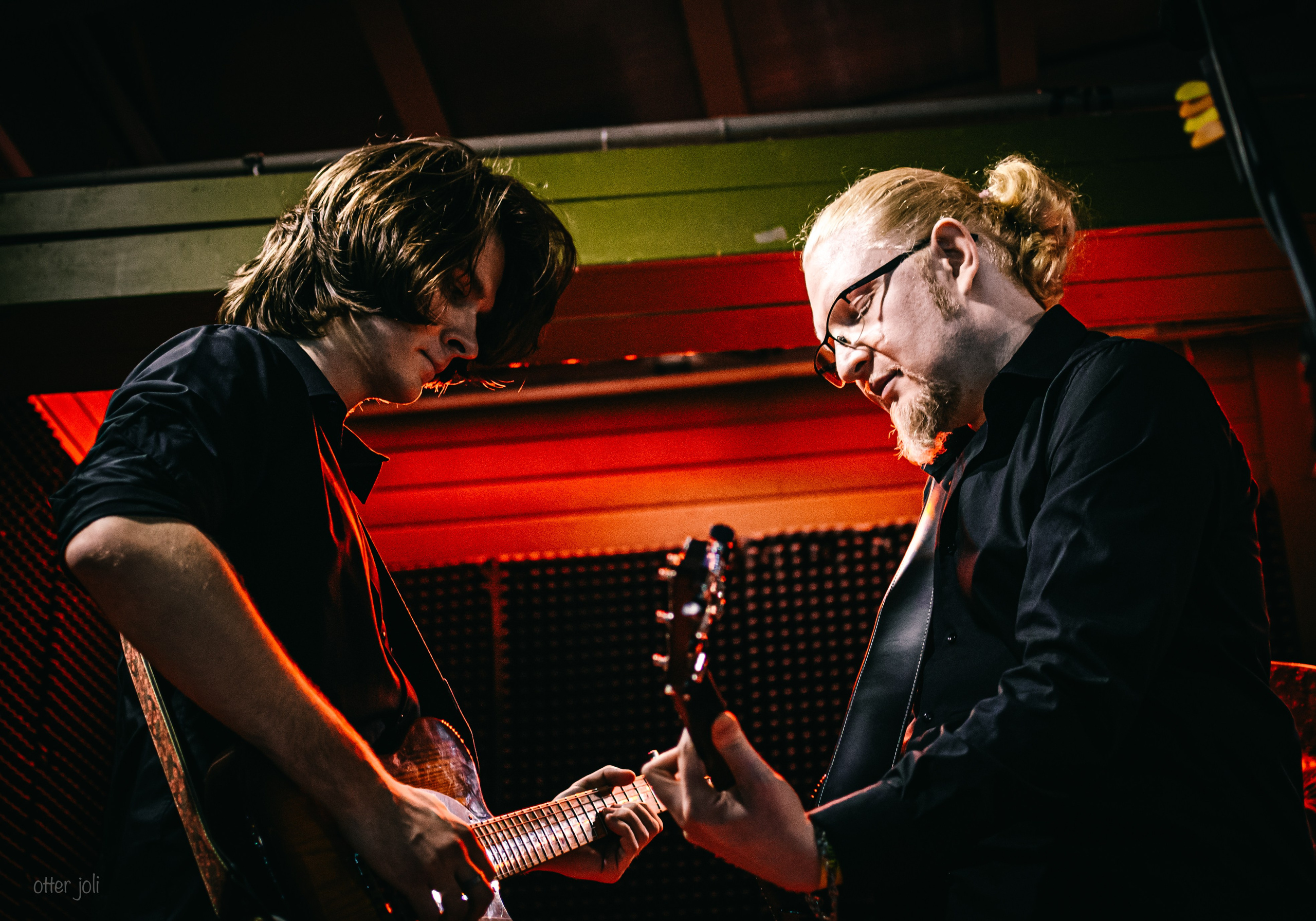 Голова Муэссы | Китайский лётчик Джао Да. Концертный репортёр Валерия Сафина