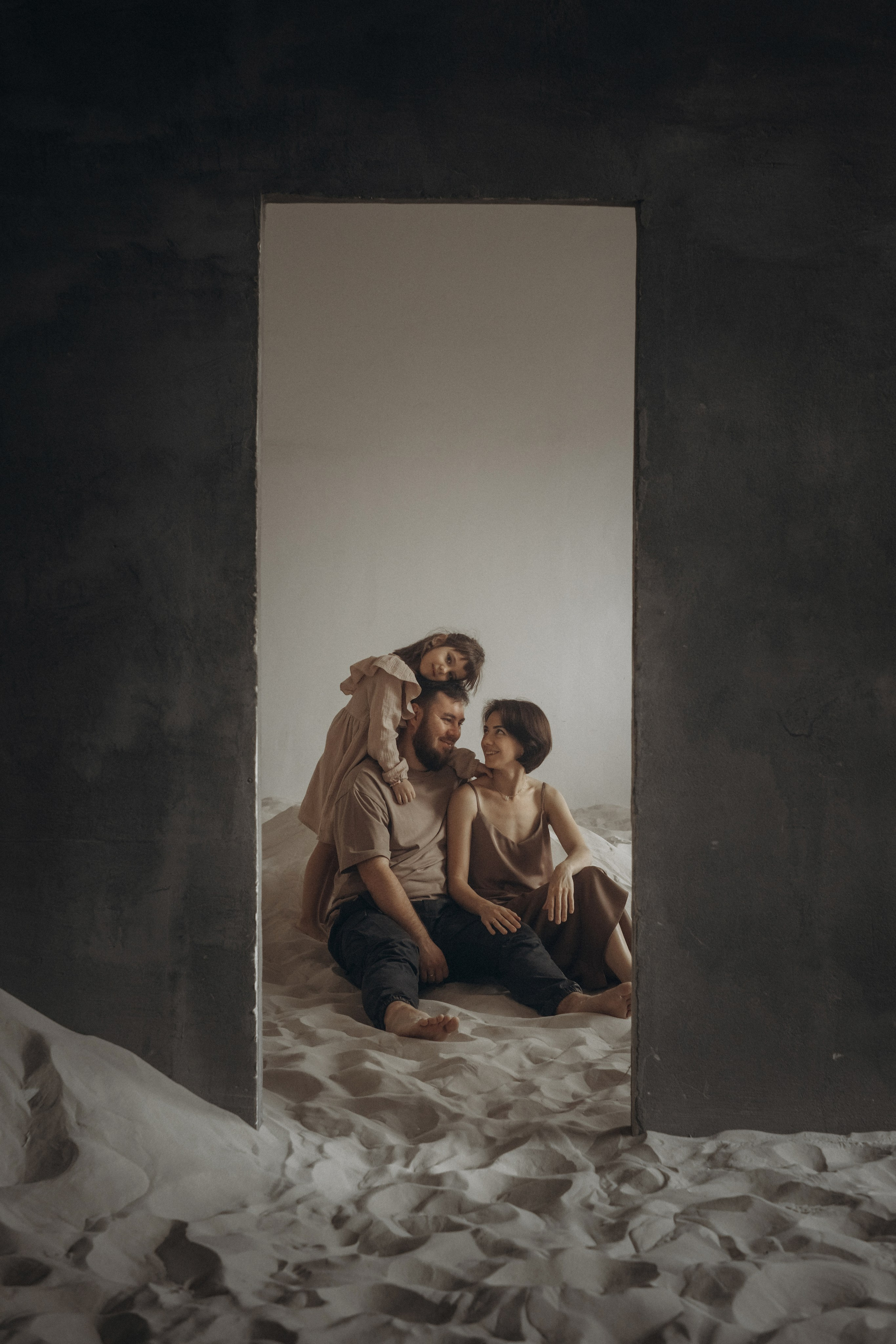 Семейная фотосессия в студии. Семейный и детский фотограф в Санкт-Петербурге