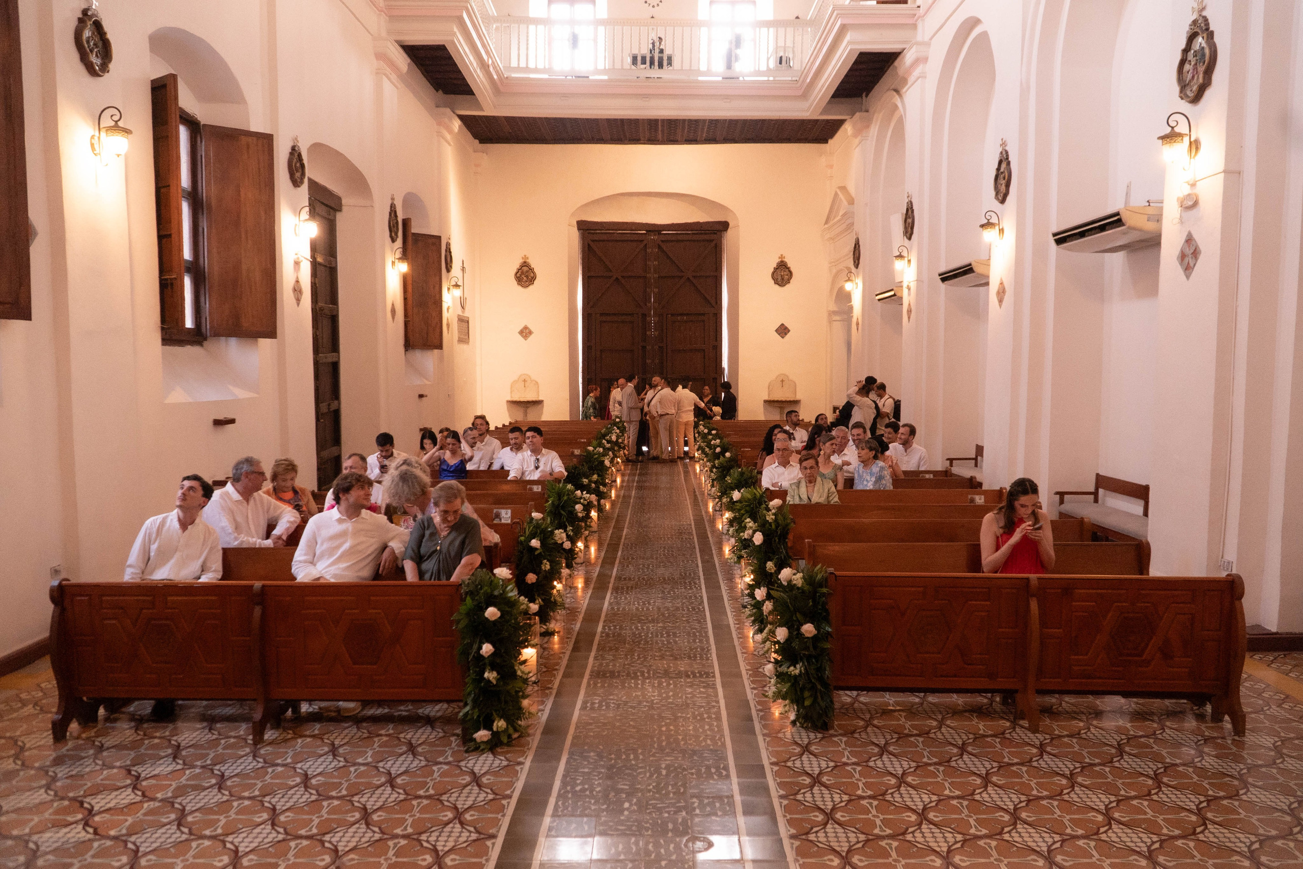 Catalina and Romain. Wedding Photographer in Barcelona and Medellin