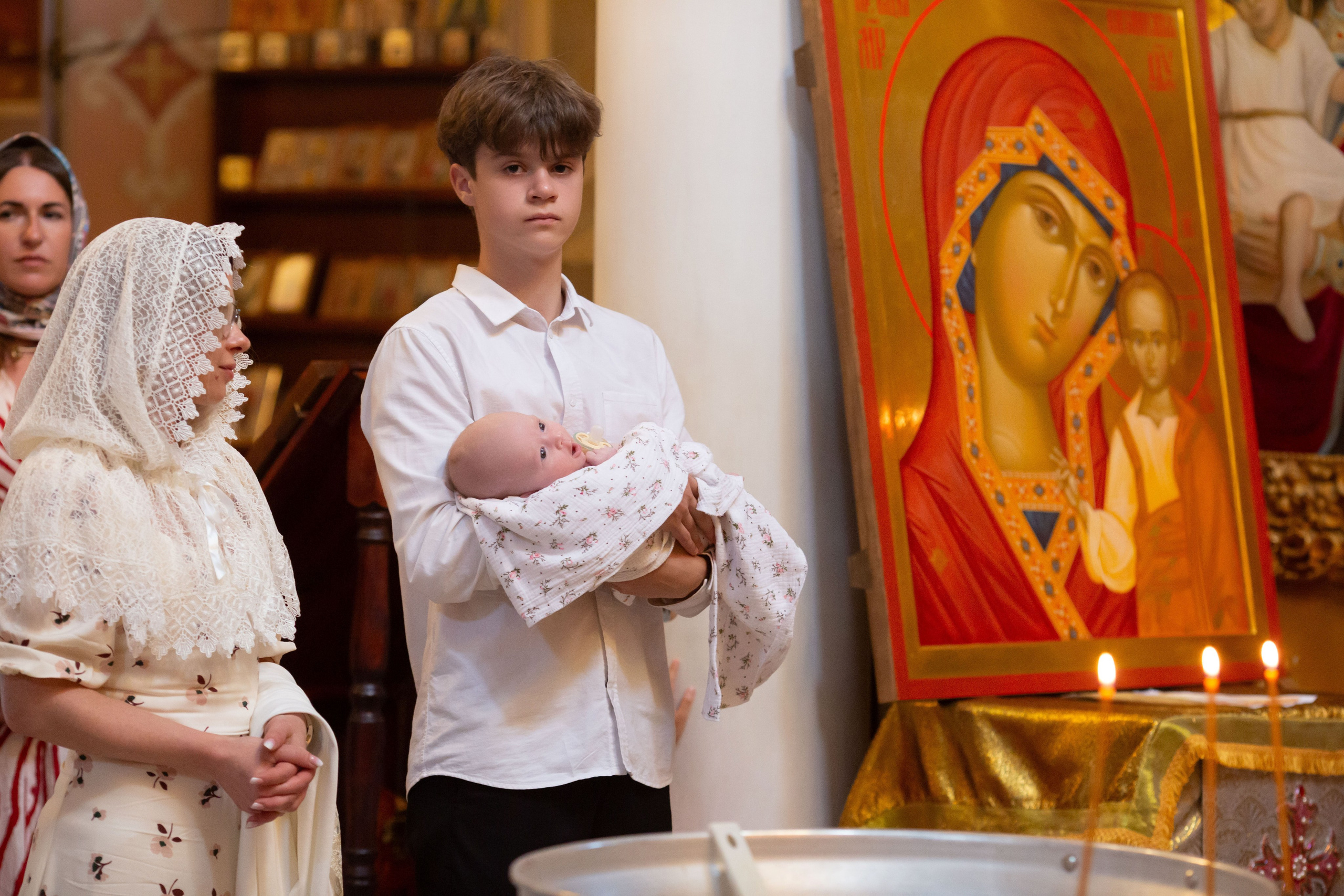 Крещение Амелии. Храм Рождества Христова в с. Михалево. Семейный и детский фотограф Анна Петракова