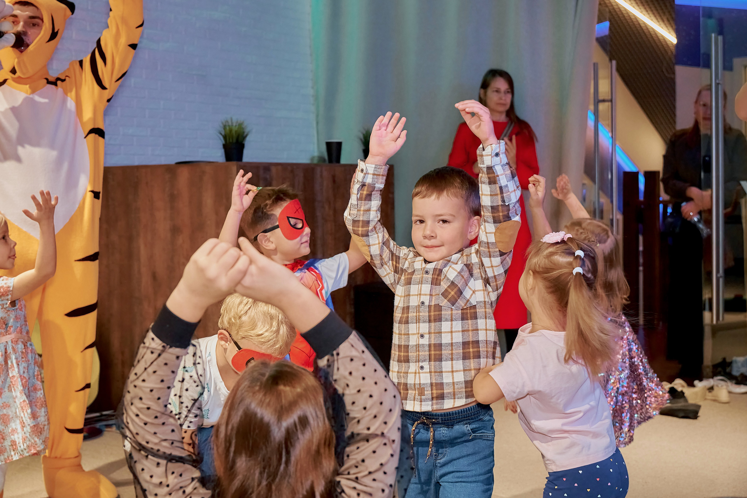 PARTY. Фотограф в Екатеринбурге Наталия Нарышкина, бизнес контент, танец