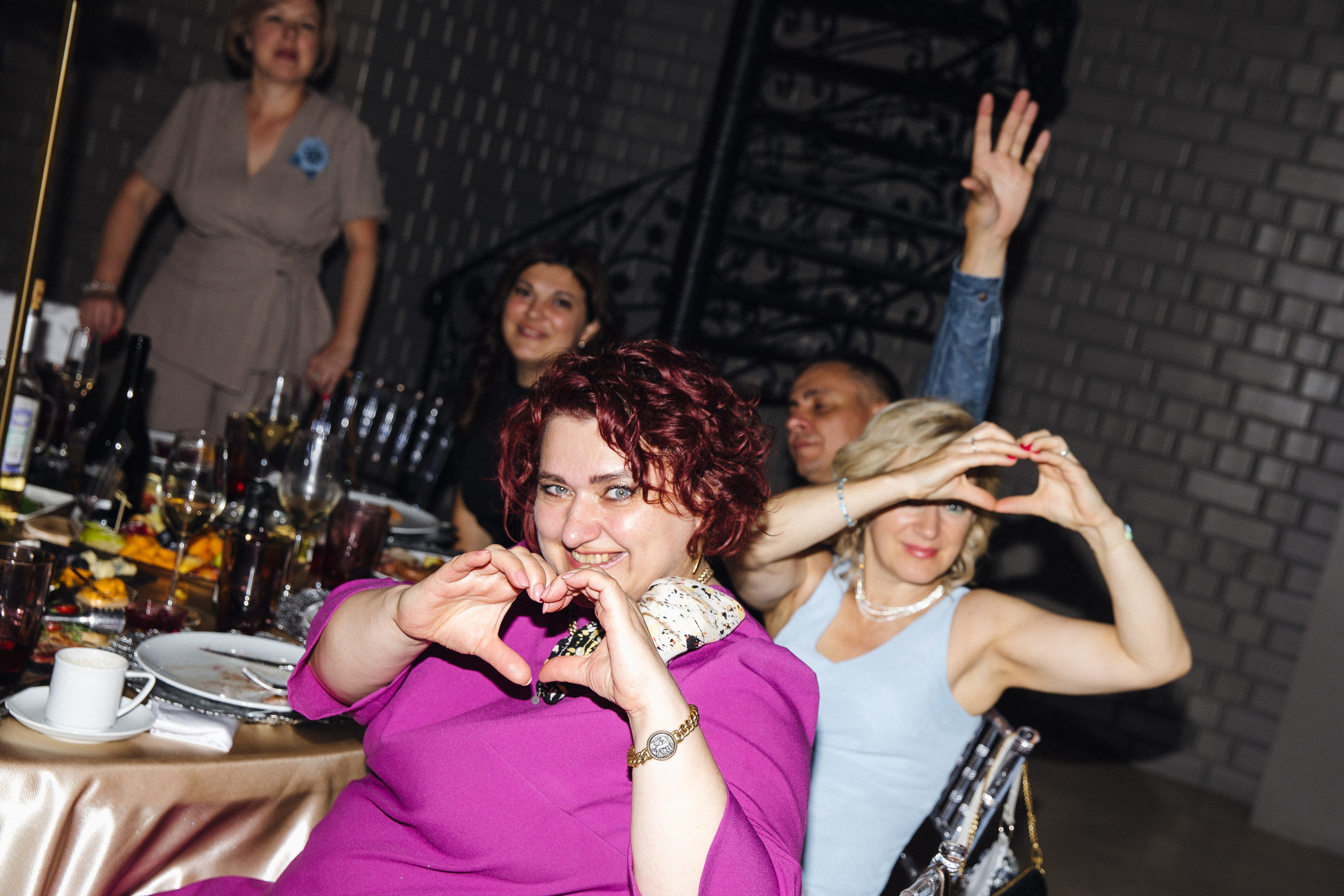 Банкет (Ксения & Никита). Свадебные фотографы в г. Сургут Маркова Наталья и Замахина Елена